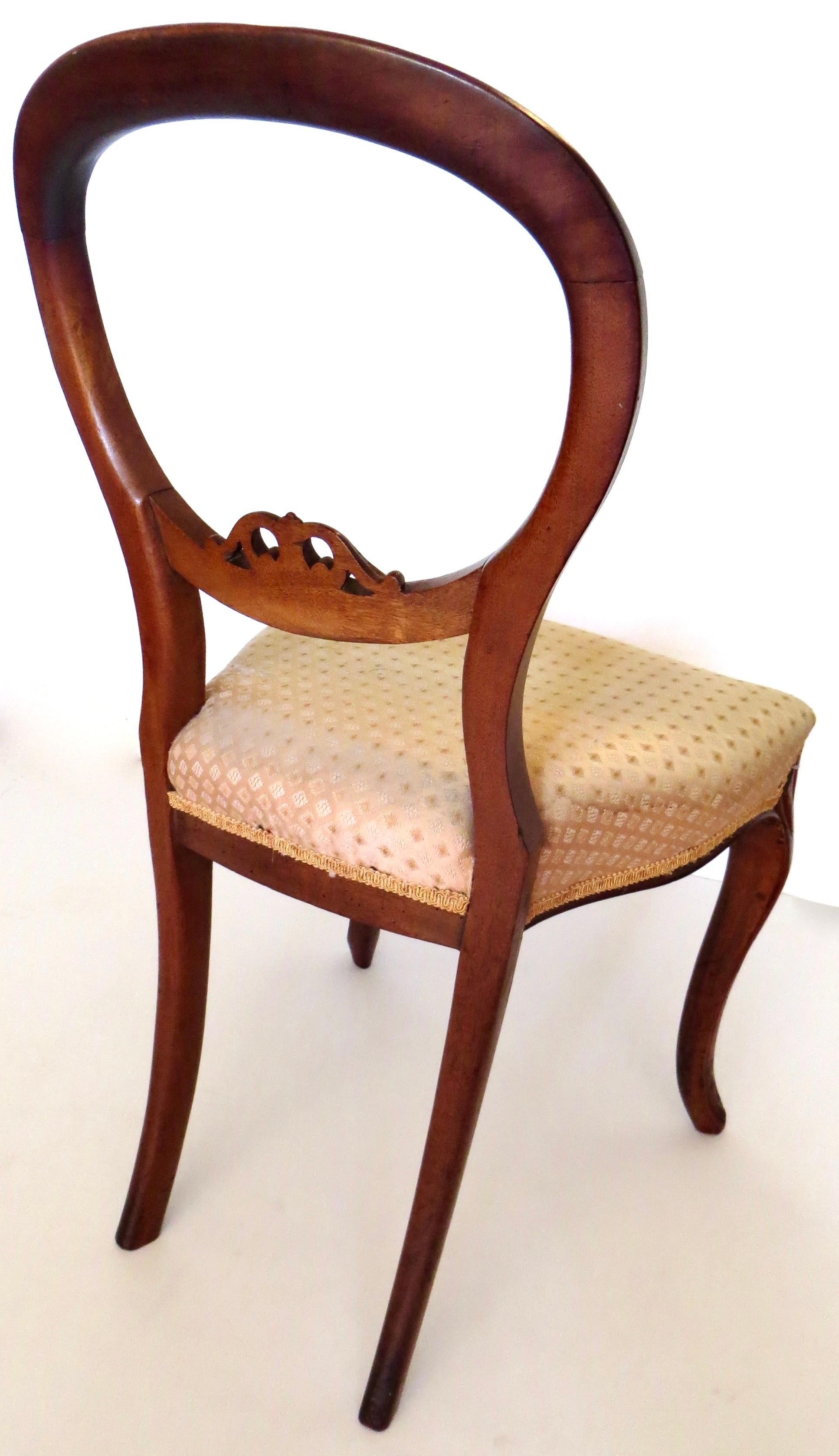 Traditioneller britischer viktorianischer Stuhl mit Ballonrückenlehne. CIRCA 1880 im Zustand „Gut“ im Angebot in Incline Village, NV