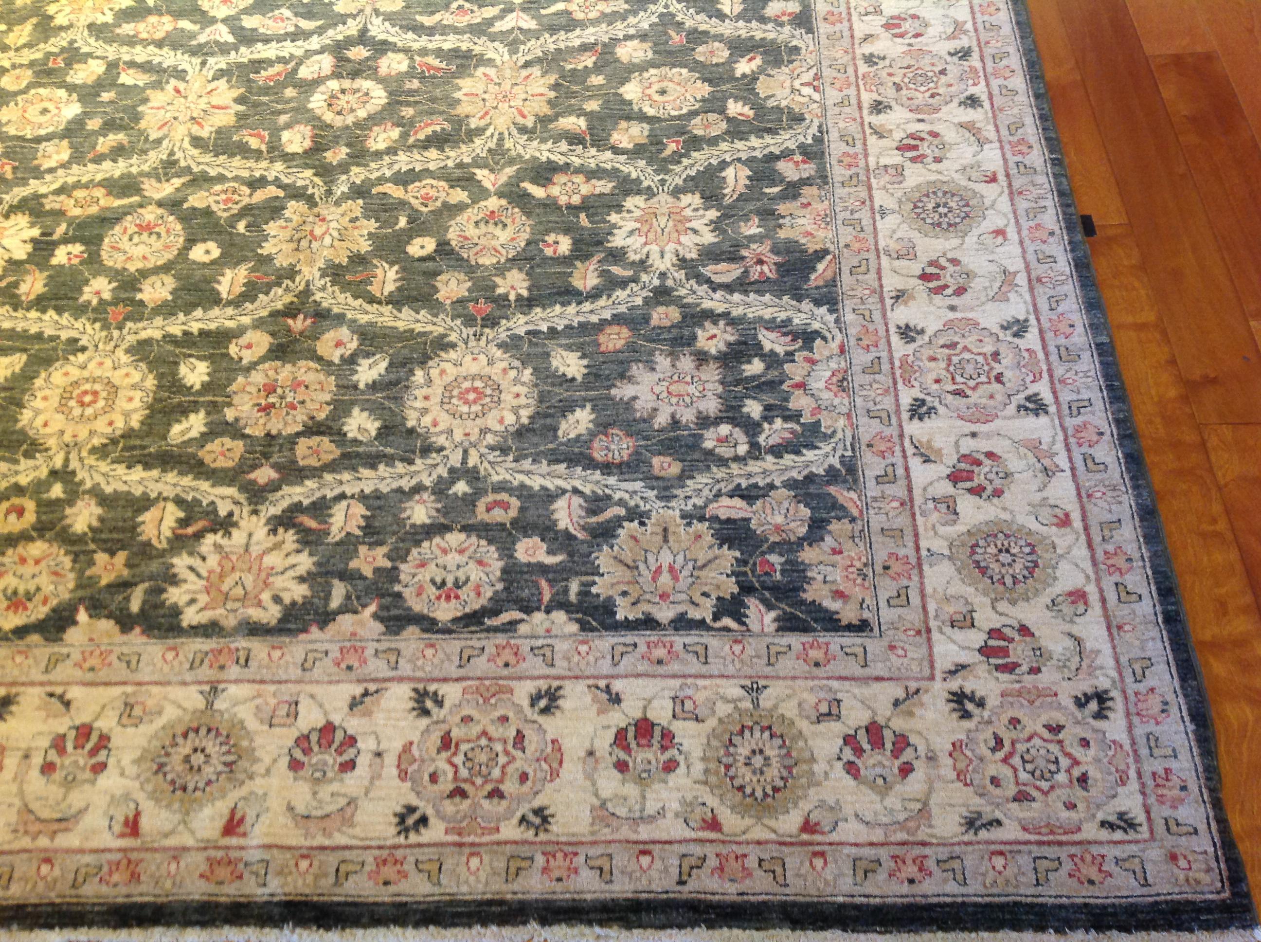Traditional Brown Floral Pakistani Rug In New Condition For Sale In Los Angeles, CA
