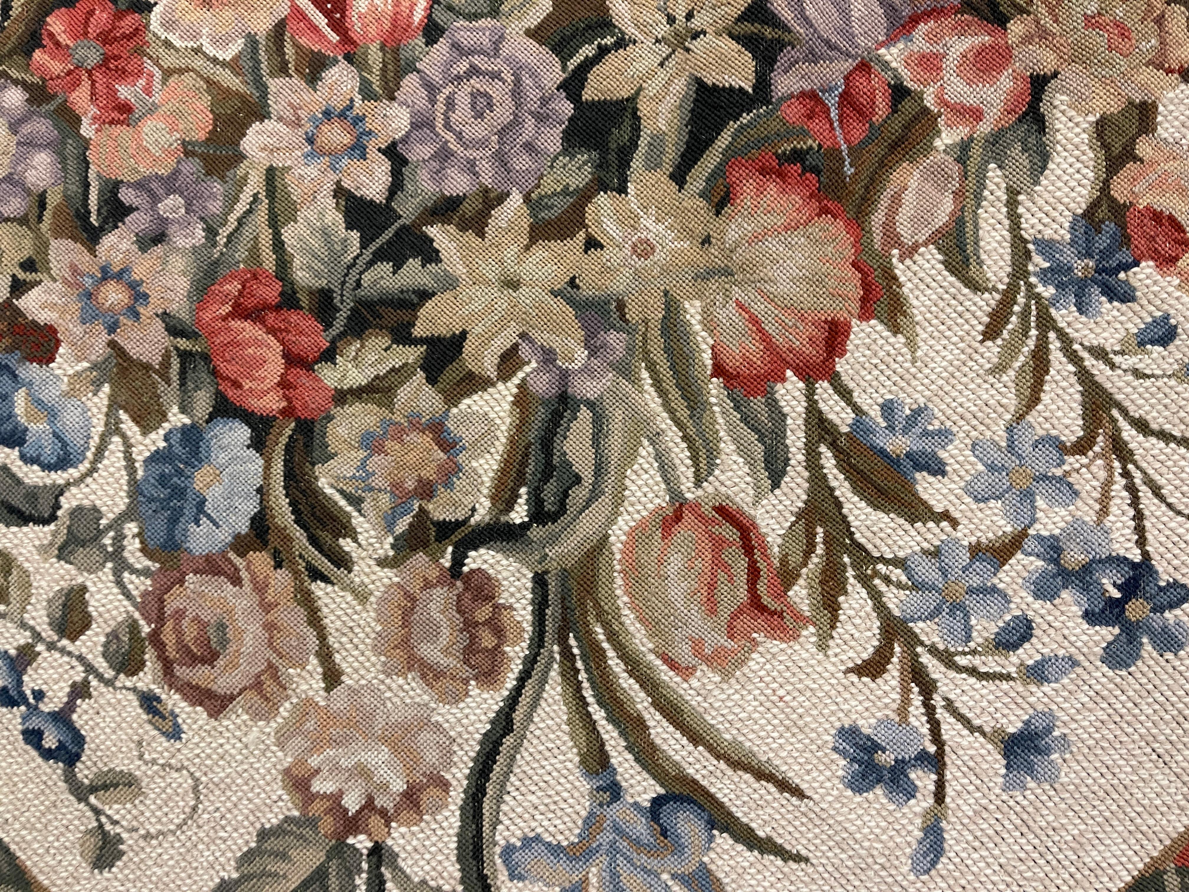 Traditional Carpet Floral Aubusson Rug Magnificent Handwoven Wool Needlepoint In Excellent Condition For Sale In Hampshire, GB
