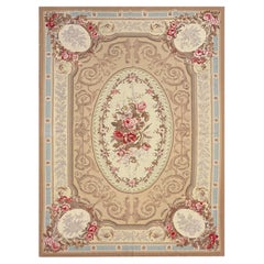 Tapis traditionnel français de style Aubusson, tissé à la main en laine à l'aiguille