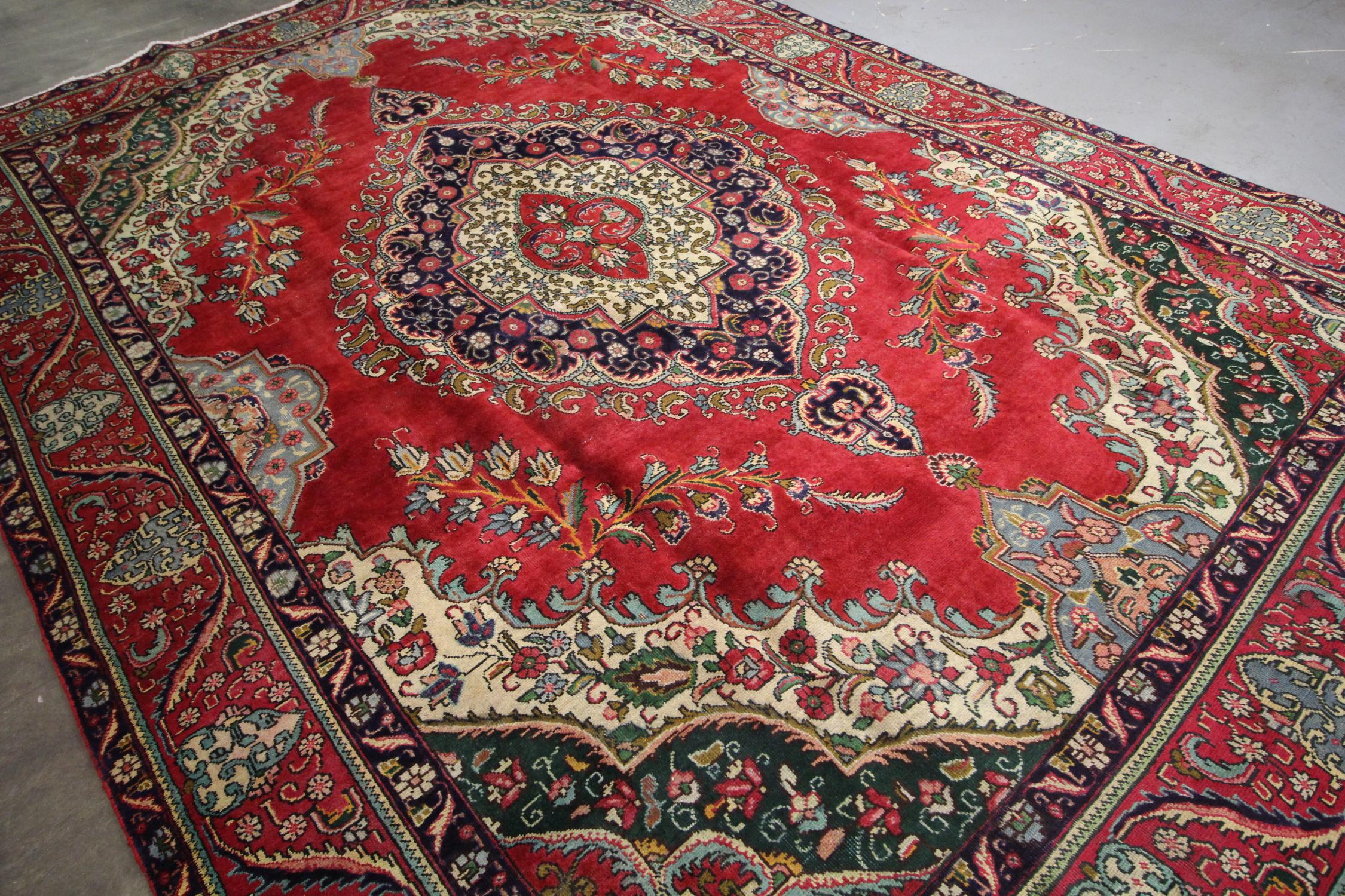 Traditional Carpet Handwoven Wool Rug Large Floral Red Living Room Rug For Sale 9