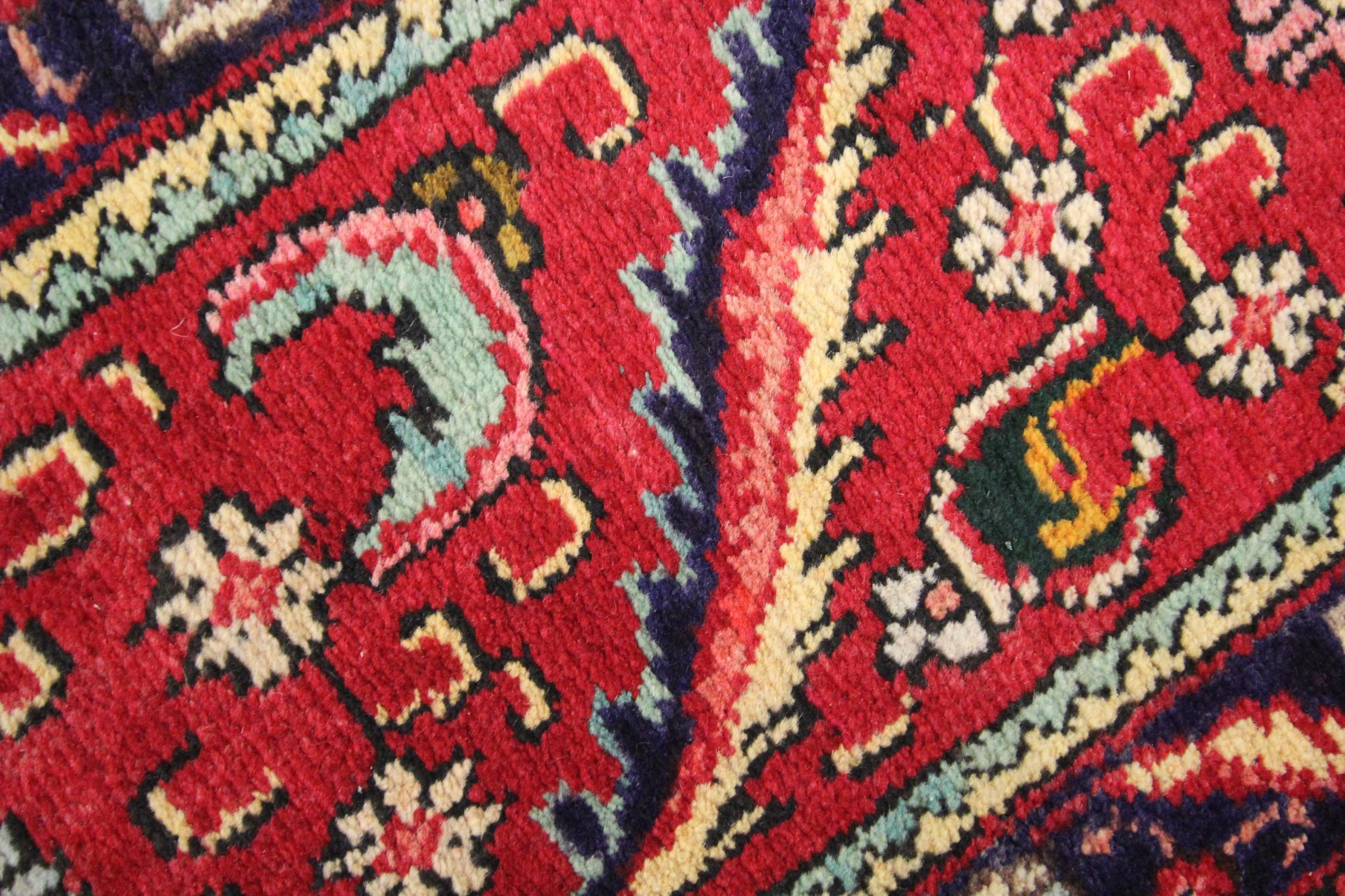 Late 20th Century Traditional Carpet Handwoven Wool Rug Large Floral Red Living Room Rug For Sale