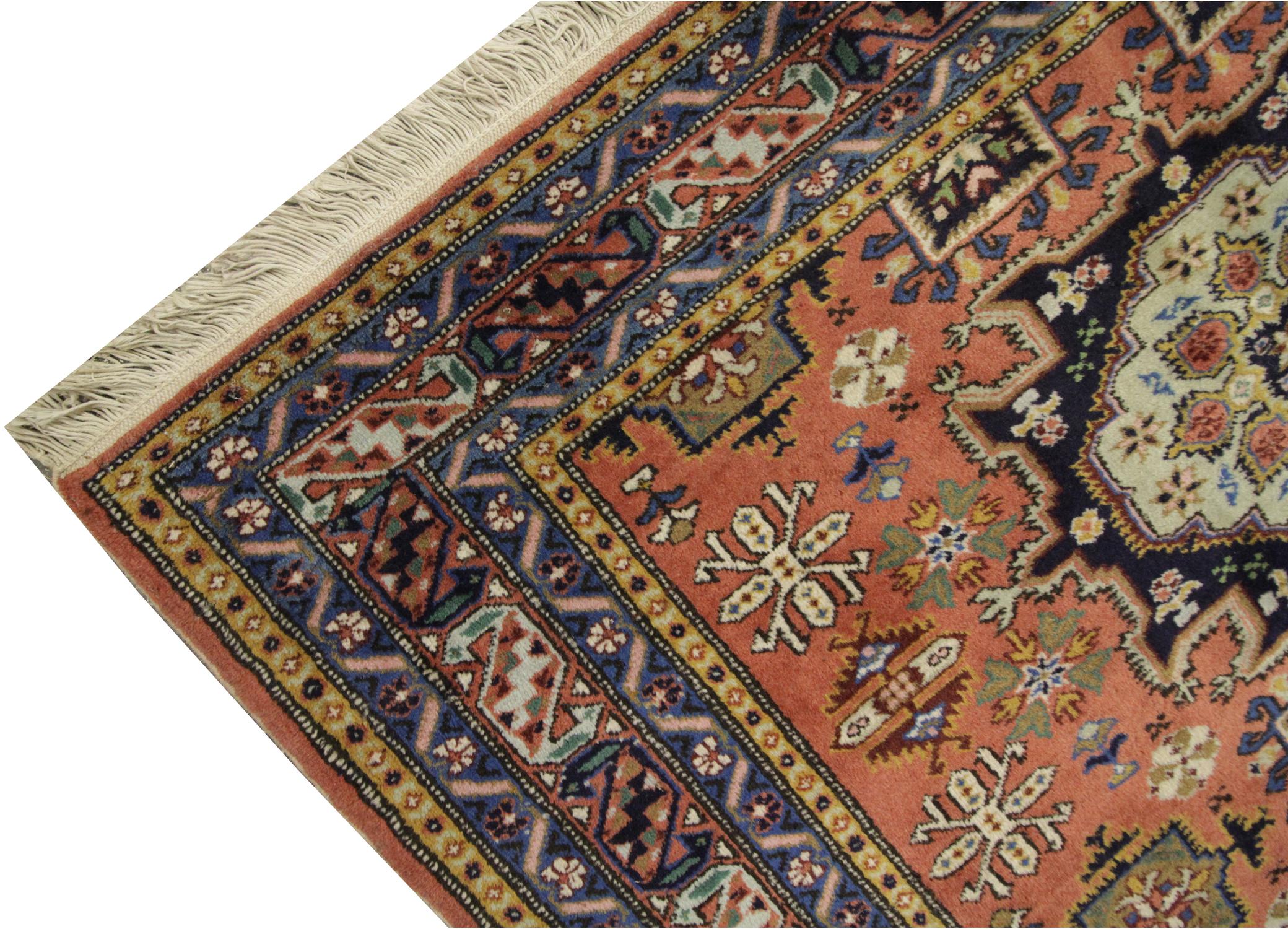Fait main Tapis traditionnel Tapis turc vintage Laine Tapis oriental:: tapis de chambre à vendre en vente