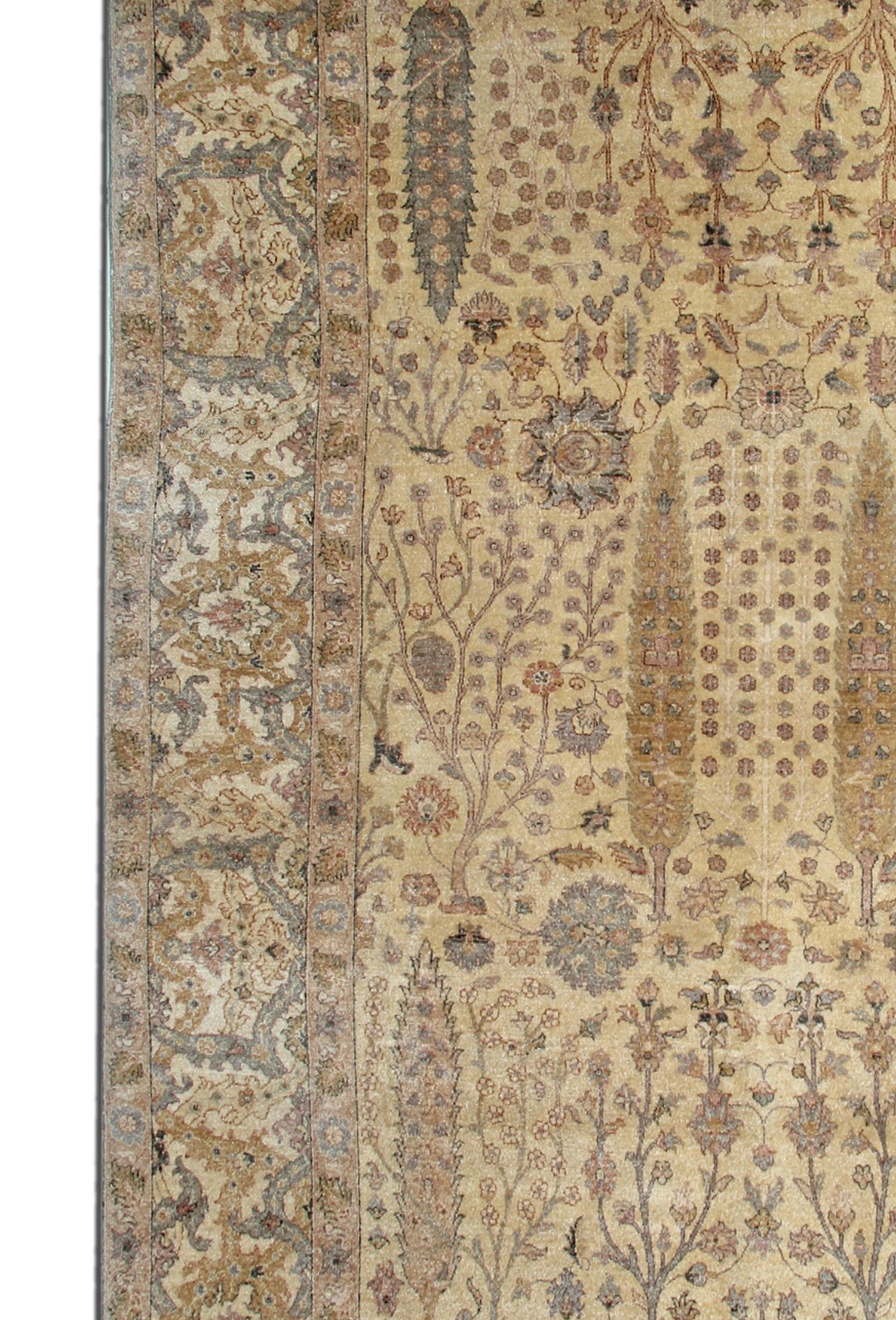 Dieser Teppich ist ein Sultanabad-Teppich im Ziegler-Stil, der auf unseren Webstühlen von unseren Webermeistern in Afghanistan hergestellt wurde. Es ist handgefertigt mit natürlichen pflanzlichen Farbstoffen und handgesponnener Wolle. Das groß