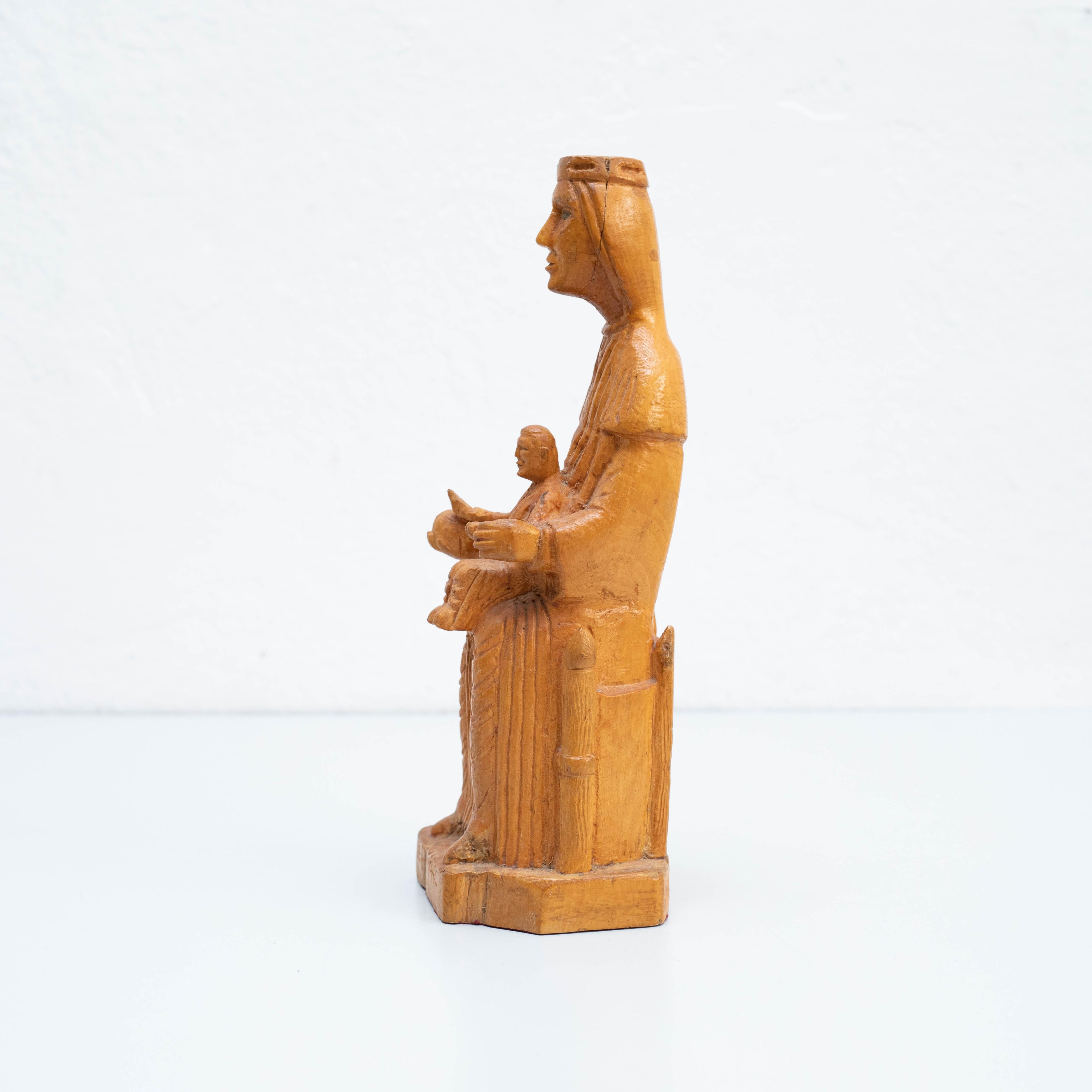 Traditionelle spanische religiöse katholische Jungfrau „La Moreneta“ aus Holzskulptur (Ende des 20. Jahrhunderts) im Angebot