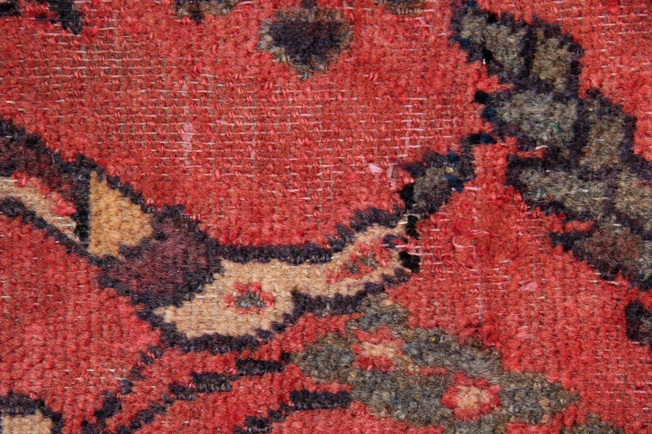 Klassischer kaukasischer Teppich, roter Teppich aus handgewebter Wolle (Aserbaidschanisch) im Angebot