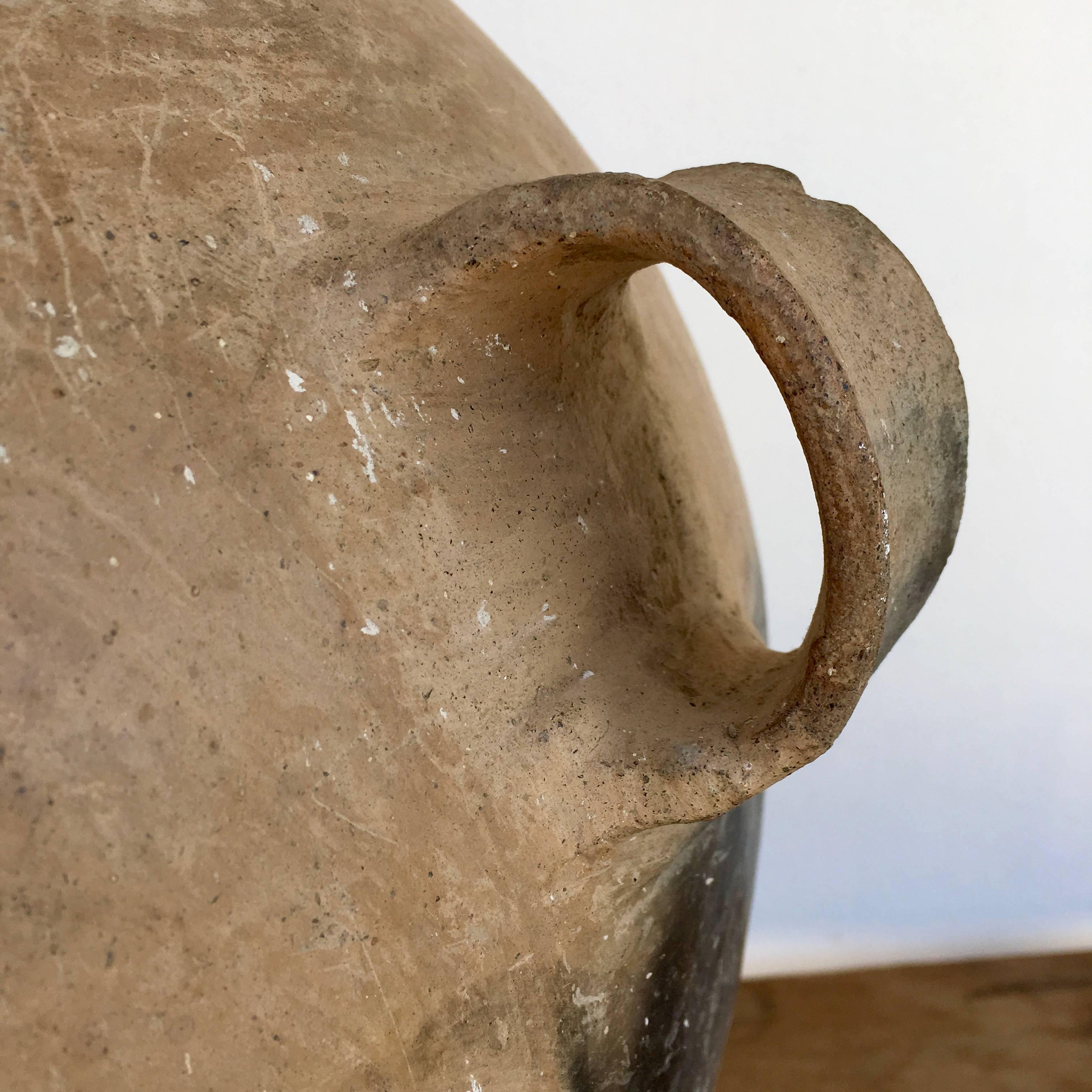Traditional Ceramic Water Pot from the Puebla Highlands of Mexico In Good Condition In San Miguel de Allende, Guanajuato