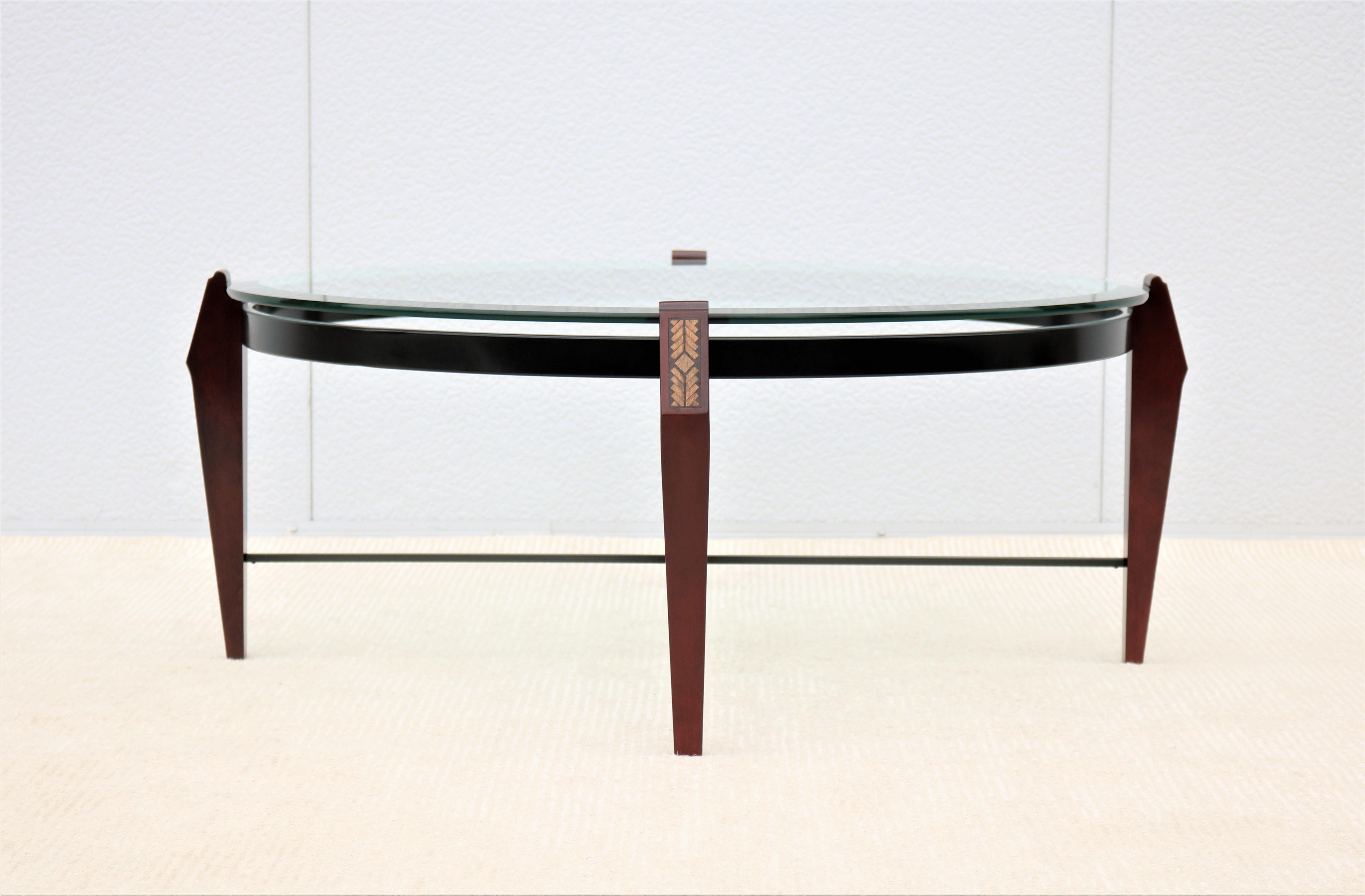 Table basse ronde traditionnelle en bois de cerisier et verre transparent Bon état - En vente à Secaucus, NJ