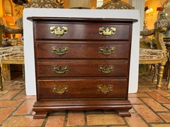 Traditional Chippendale Mahogany Chest of Drawers
