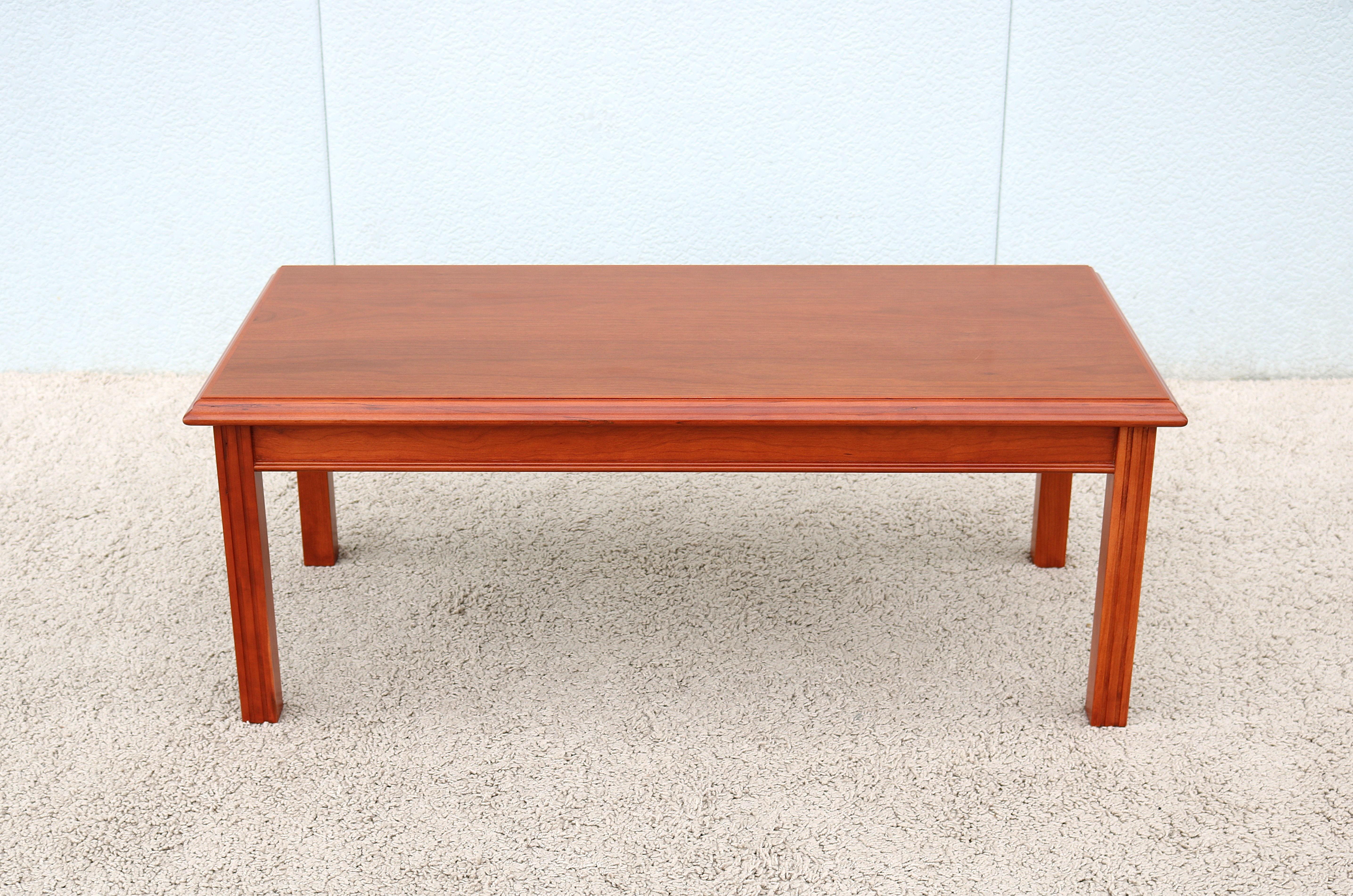 Traditional Classic Arnold Furniture Rectangle Walnut Occasional Coffee Table en vente 3