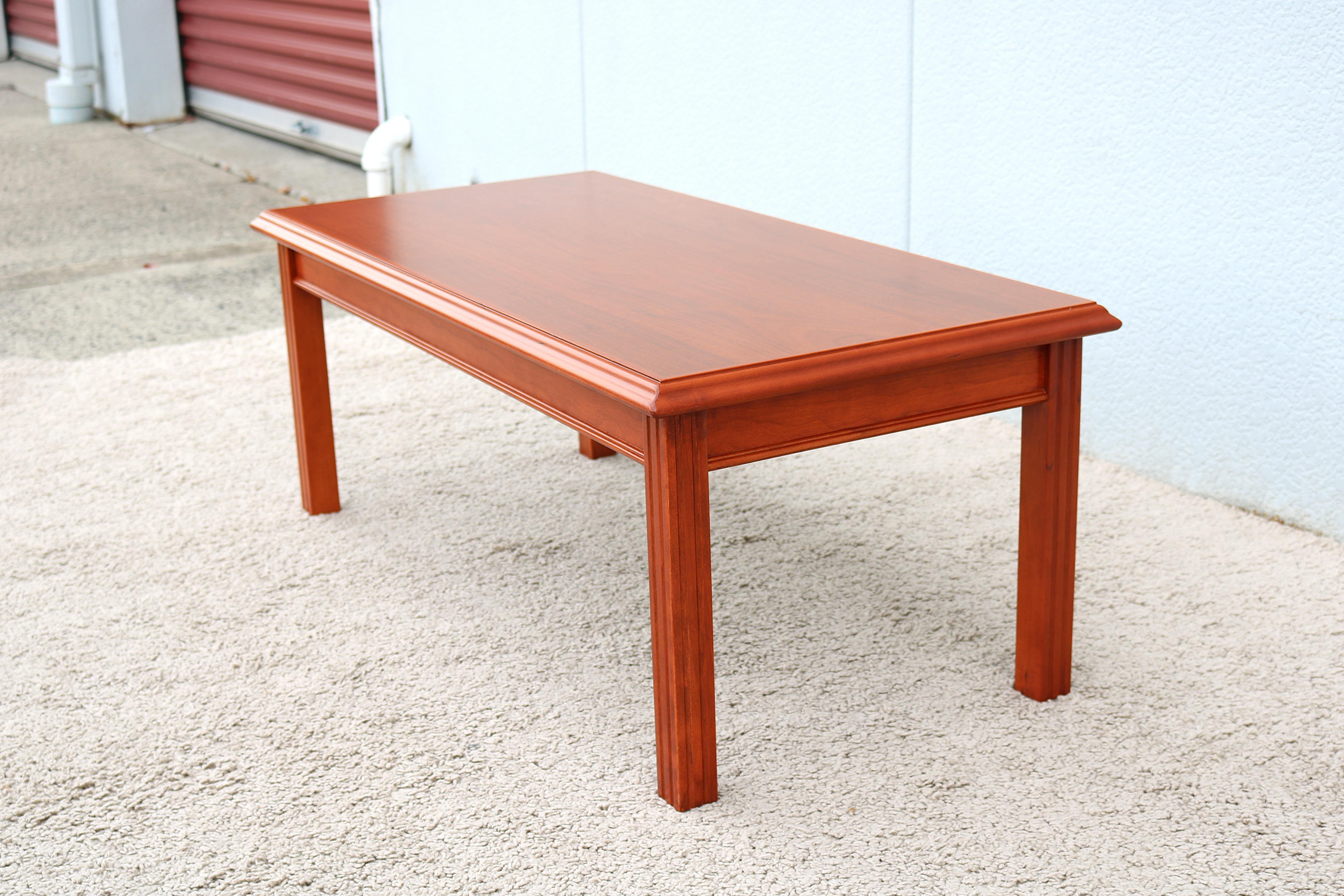 Cerise Traditional Classic Arnold Furniture Rectangle Walnut Occasional Coffee Table en vente