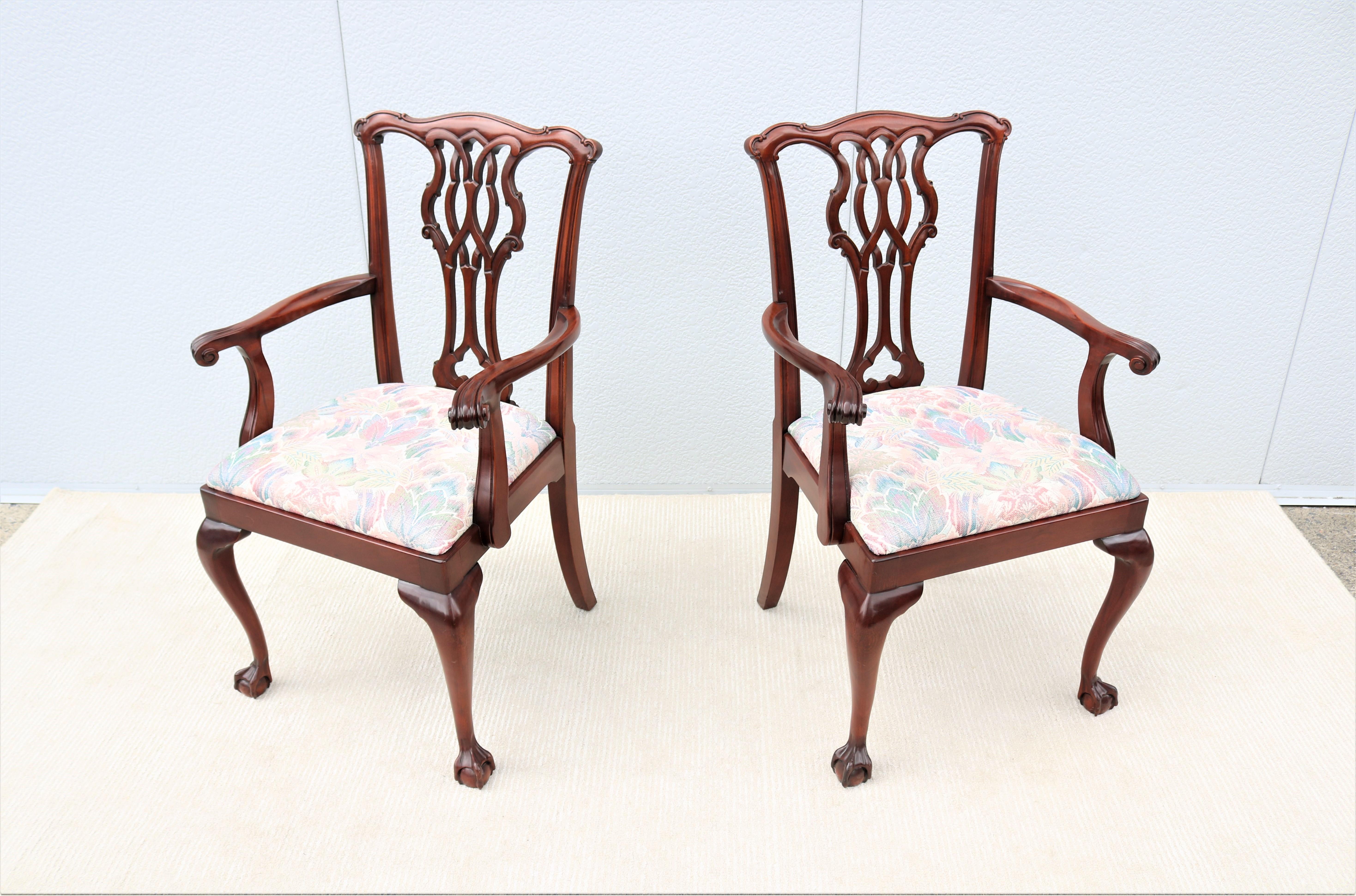 20th Century Traditional Classic Chippendale Style Mahogany Armchairs by Councill - a Pair For Sale