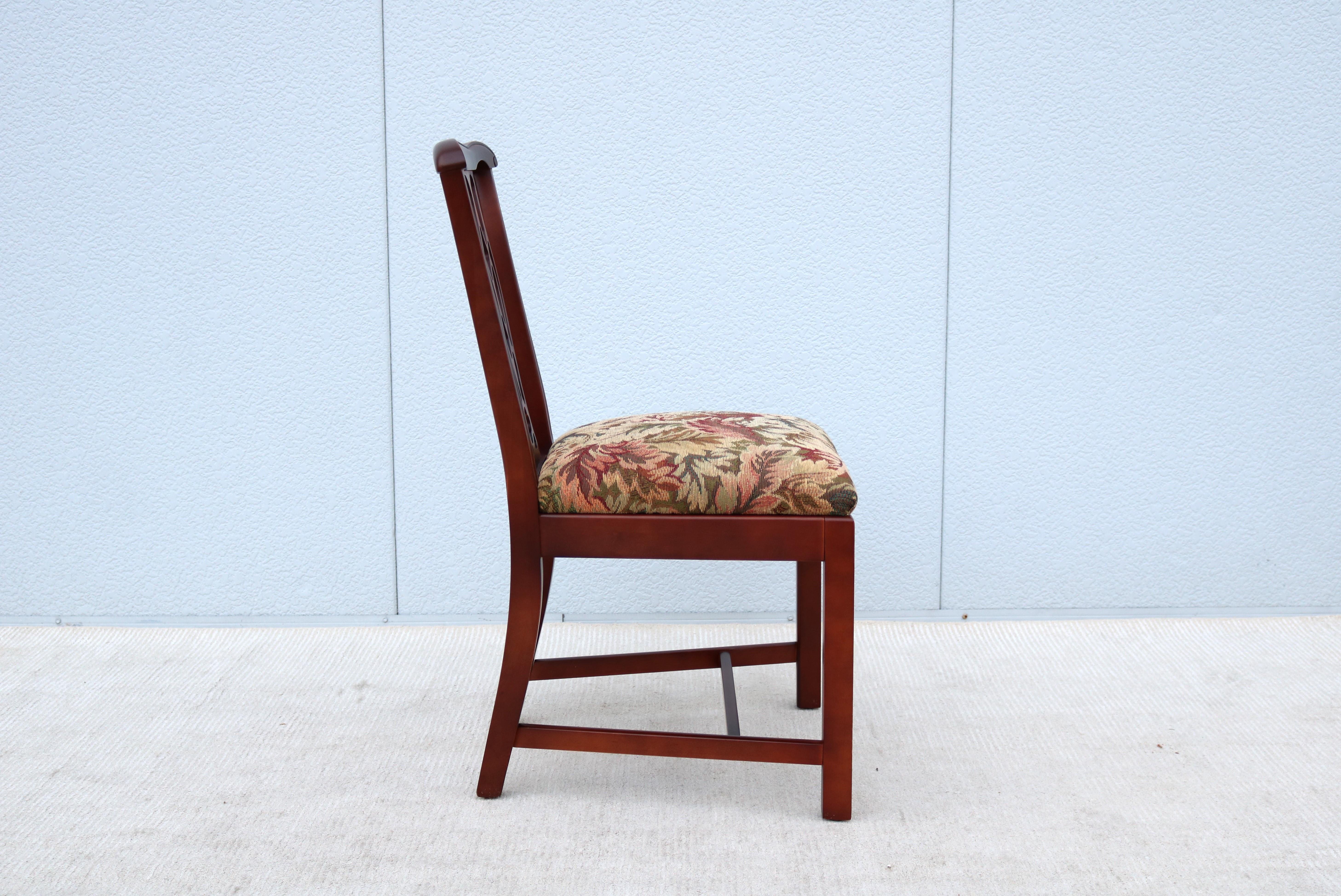 Chaise d'appoint ou d'invité sans accoudoirs en érable, de style Classic Chippendale par Jofco en vente 8