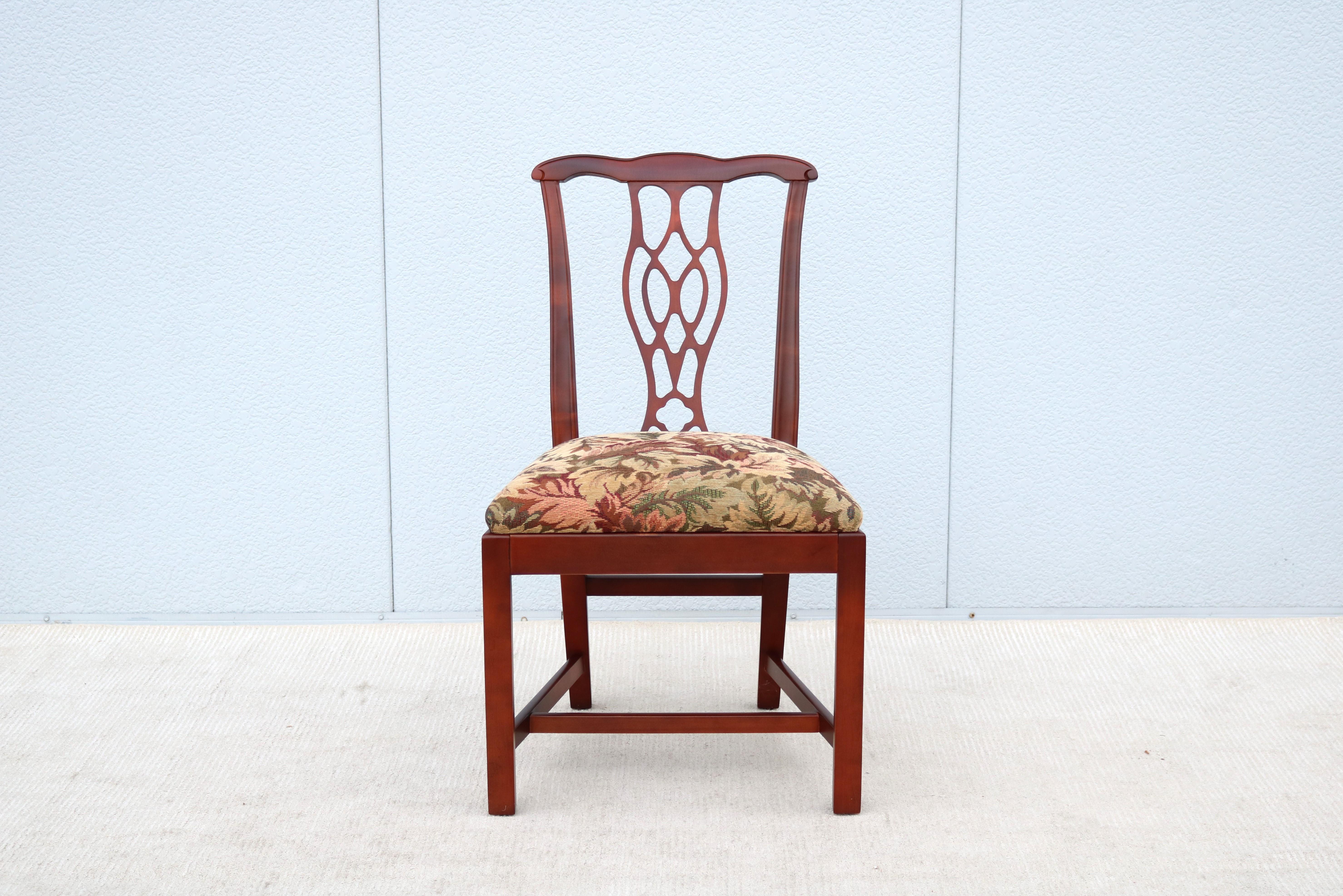 Américain Chaise d'appoint ou d'invité sans accoudoirs en érable, de style Classic Chippendale par Jofco en vente