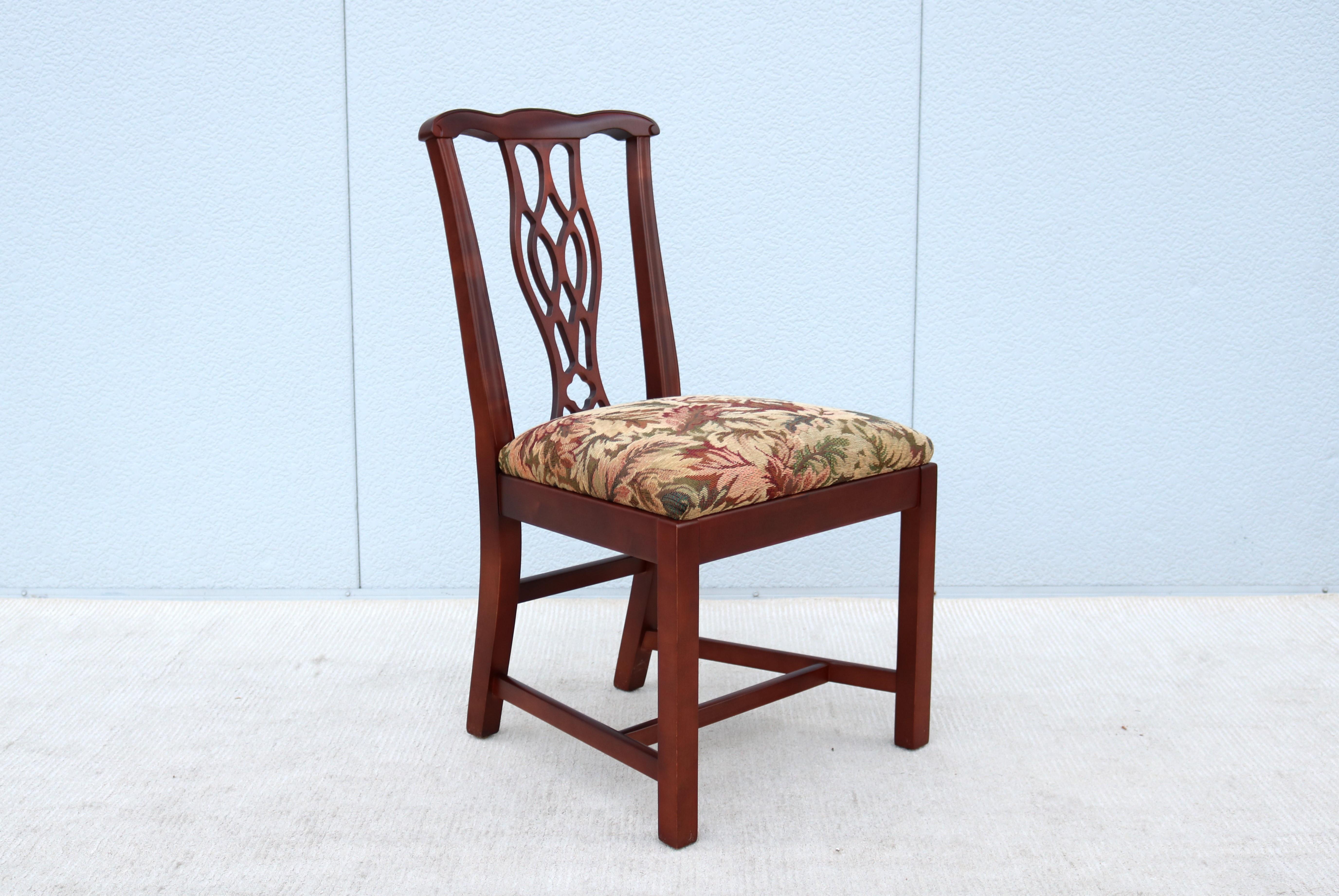 Chaise d'appoint ou d'invité sans accoudoirs en érable, de style Classic Chippendale par Jofco en vente 1