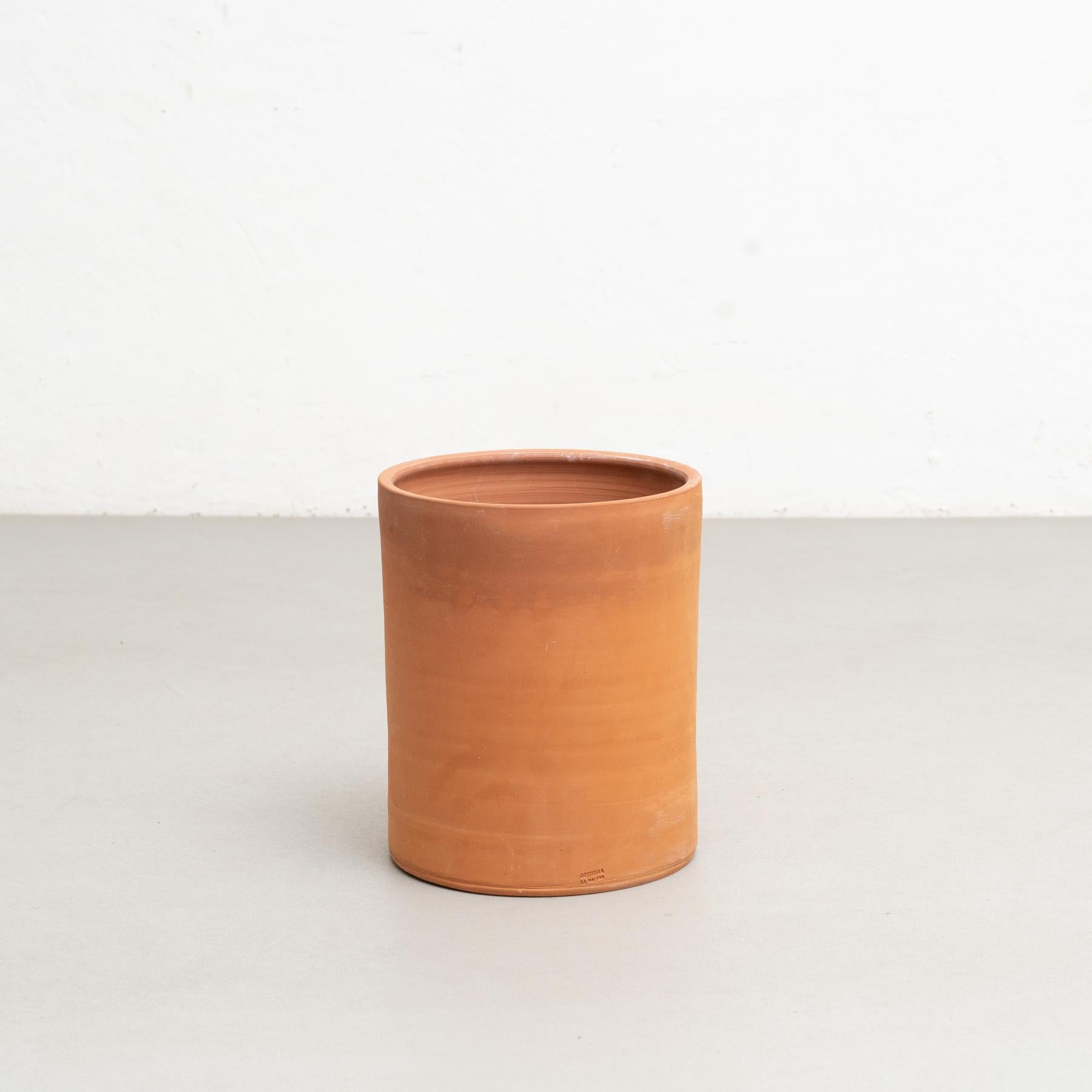 Mid-Century Modern Traditional Clay Planter, circa 1960 For Sale