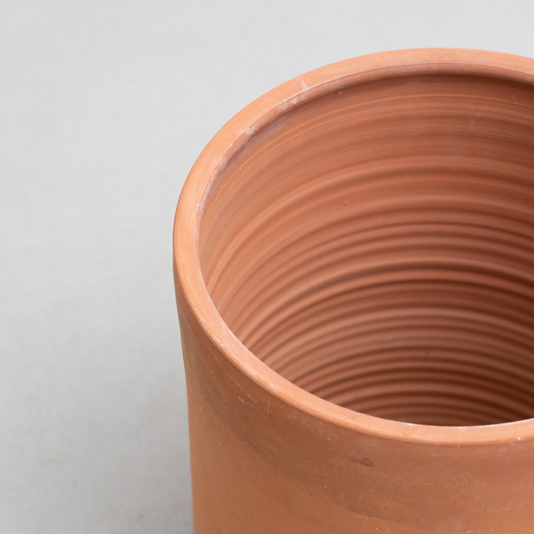 Traditional Clay Planter, circa 1960 2