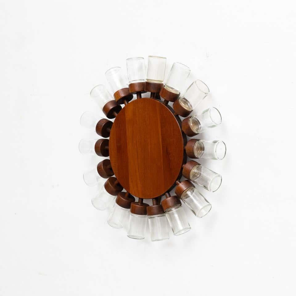 Danois Présentoir traditionnel danois vintage en bois pour pots à épices, circa 1950 en vente