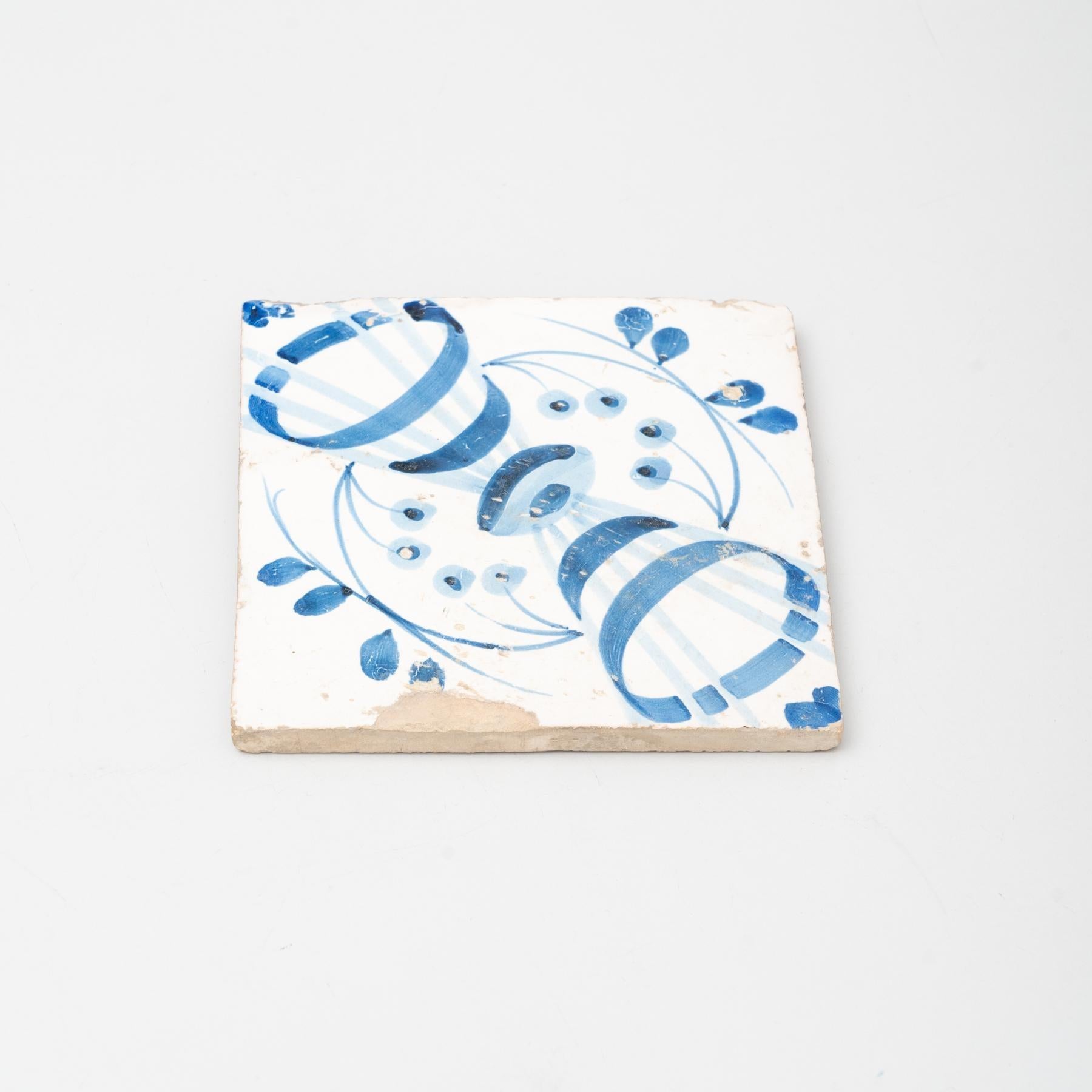 Traditional Decorative Modernist Ceramic Spanish Tile, circa 1940 For Sale 5