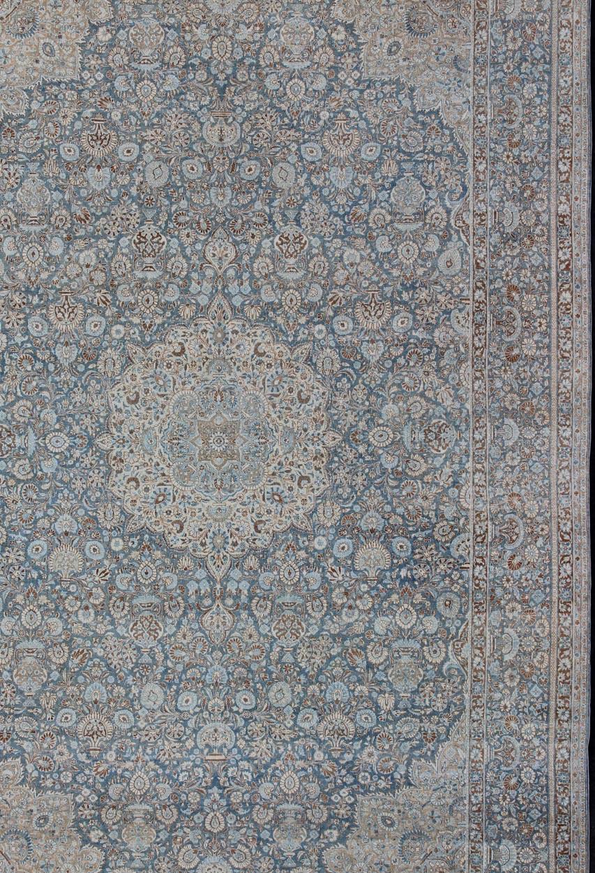 Antique Hand Knotted Persian Tabriz Rug with Intricate Floral Medallion  In Good Condition In Atlanta, GA