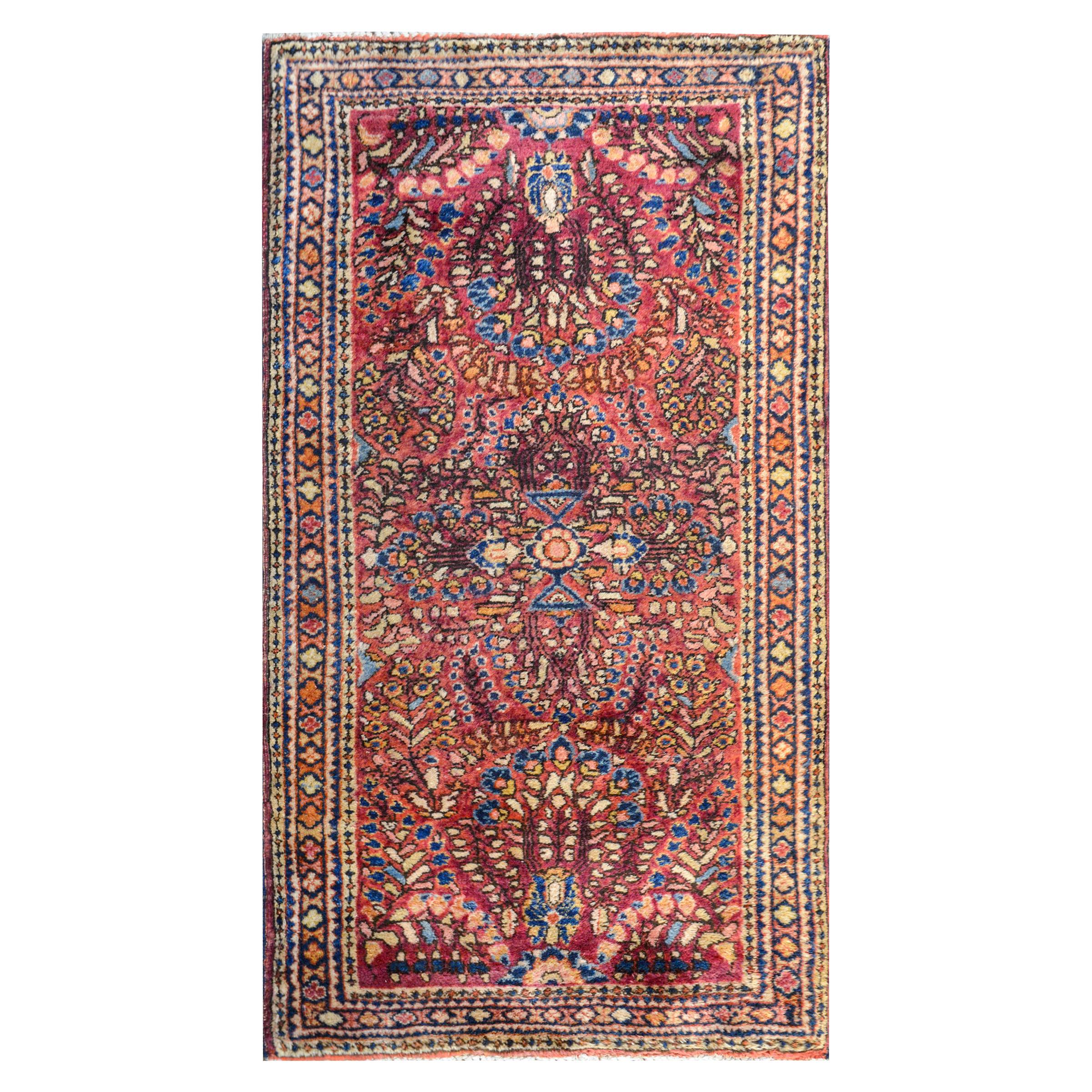Traditional Early 20th Century Sarouk Rug For Sale