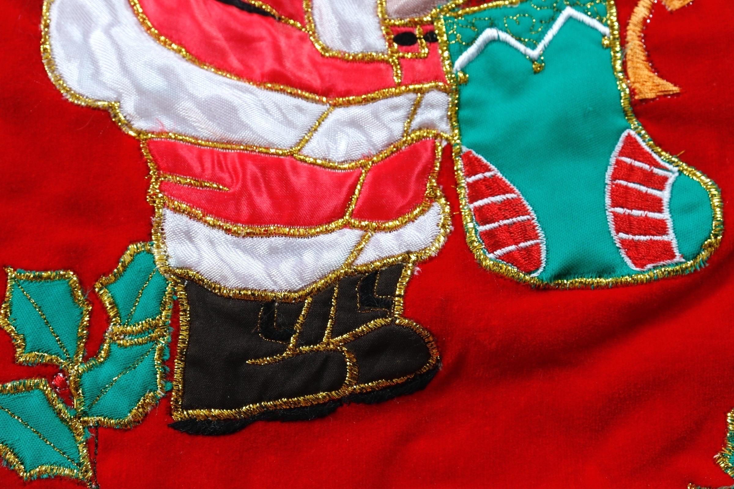 Traditionell bestickte Weihnachtsstrümpfe 'Santa' - 2er-Set im Angebot 3