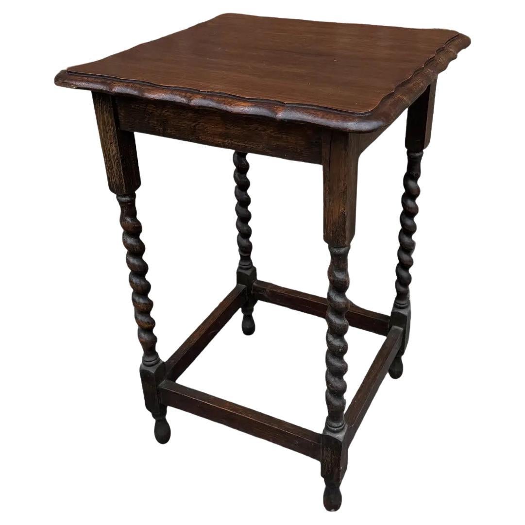 Table d'appoint traditionnelle anglaise Barley Twist