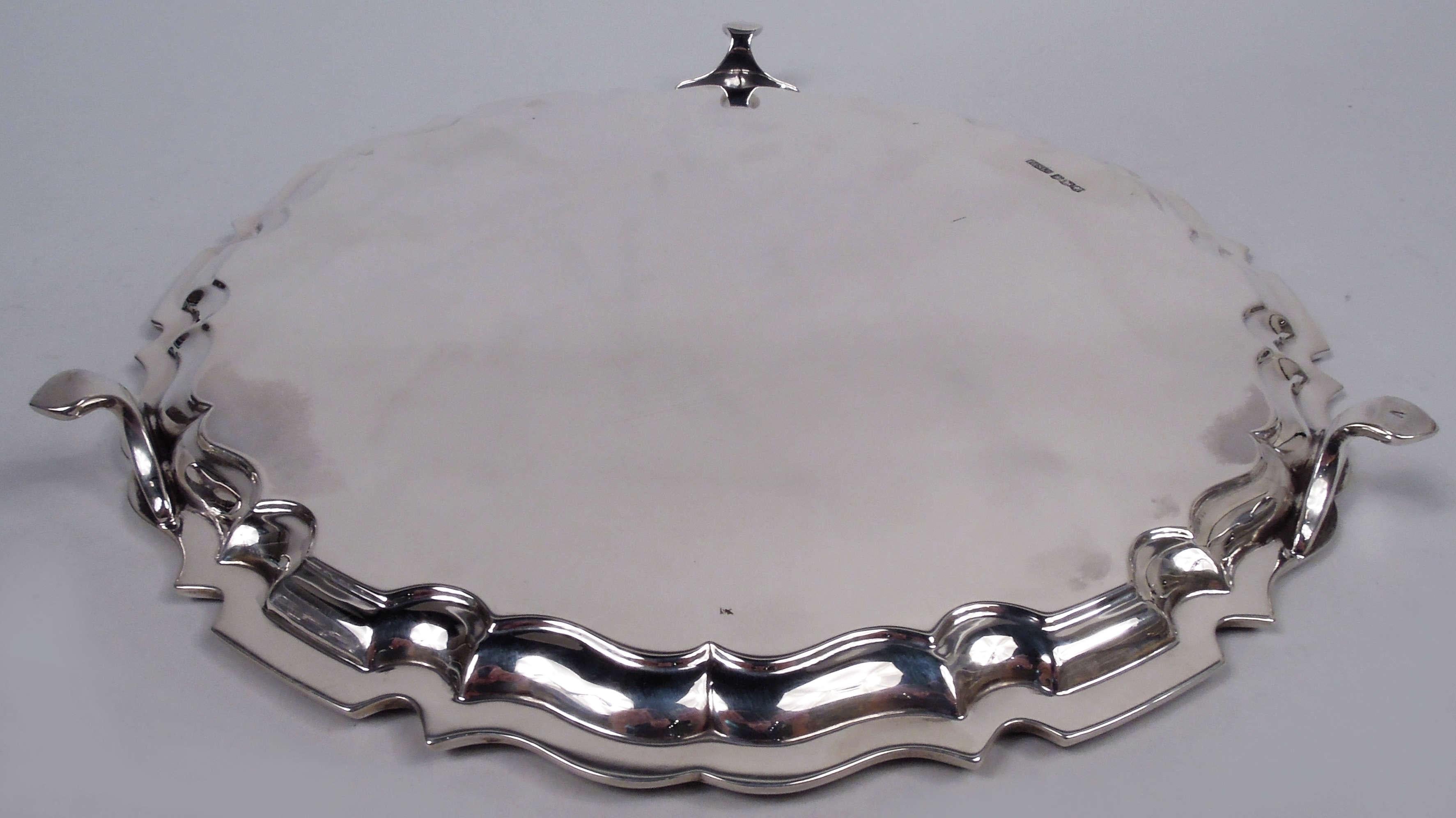 Traditional English Georgian Sterling Silver Piecrust Salver Tray, 1937 For Sale 1