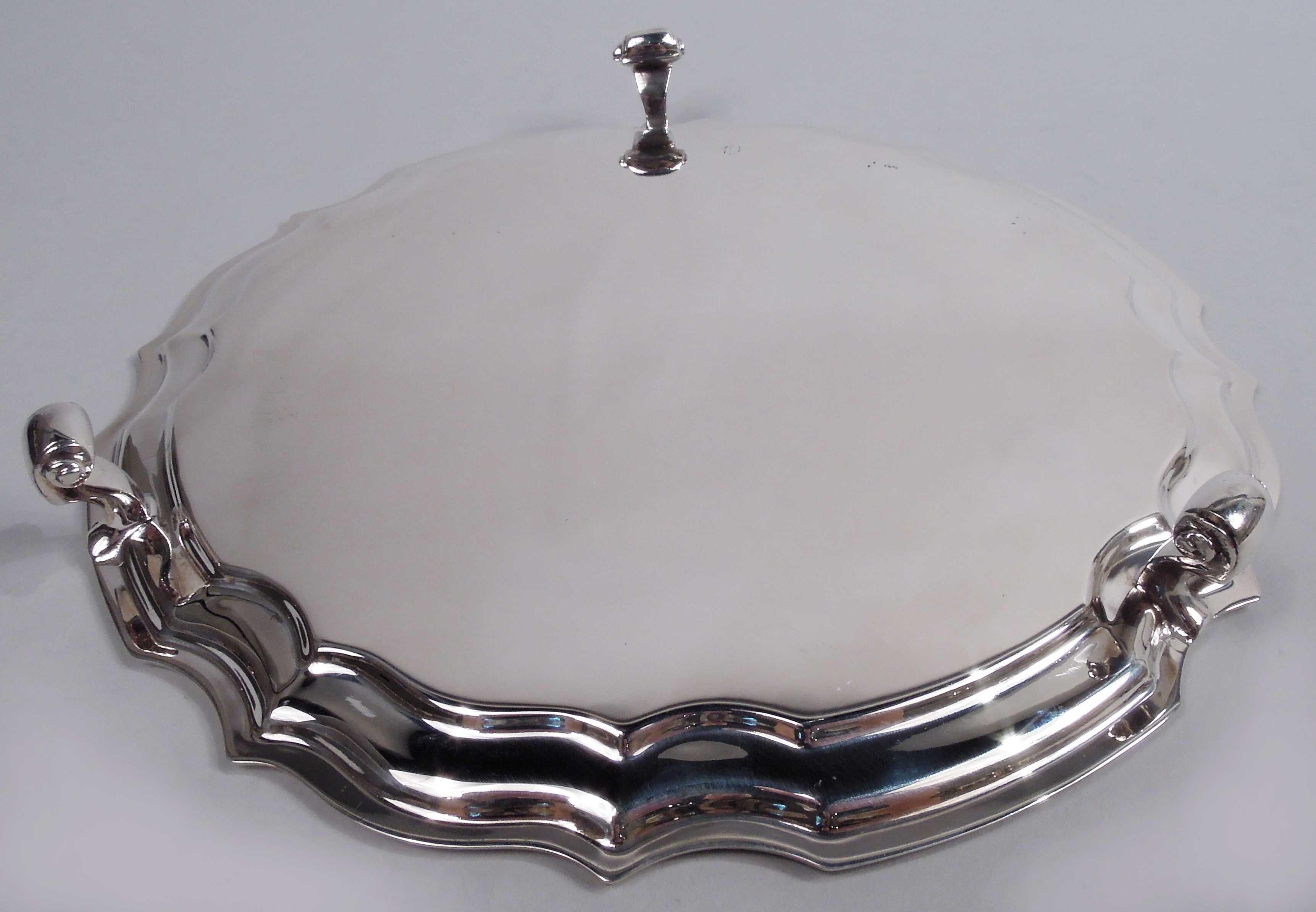 Late 20th Century Traditional English Georgian Sterling Silver Piecrust Salver Tray, 1974 For Sale