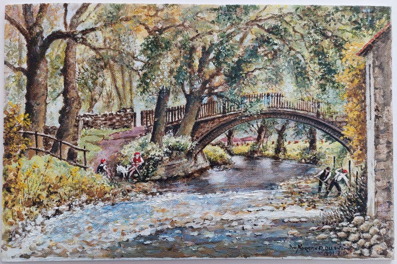 Artisten/Schule: Norman A. Olley ( Britisch, 20. Jahrhundert, 1908-1996), datiert 1991, auf der Vorderseite signiert und verso beschriftet

Titel - Beckford Bridge in der Nähe von Bingley Yorkshire. Zwei Männer arbeiten am Flussufer unter einer