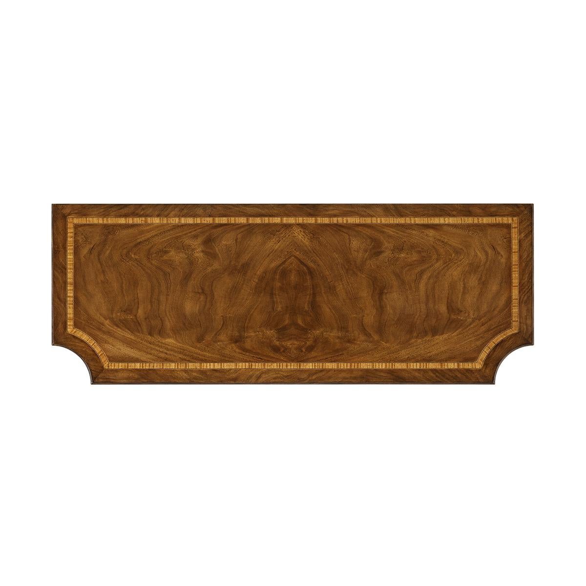 Credenza tradizionale inglese di piccole dimensioni in vendita 2