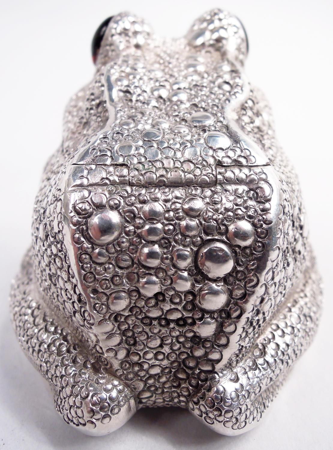 Traditional English Sterling Silver Novelty Frog Mustard Pot, 1966-1967 4
