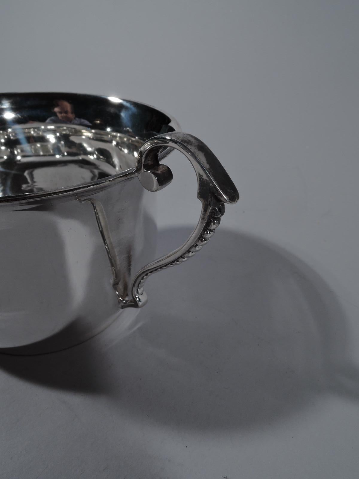 Traditional English Sterling Silver Two-Handled Cup In Excellent Condition In New York, NY