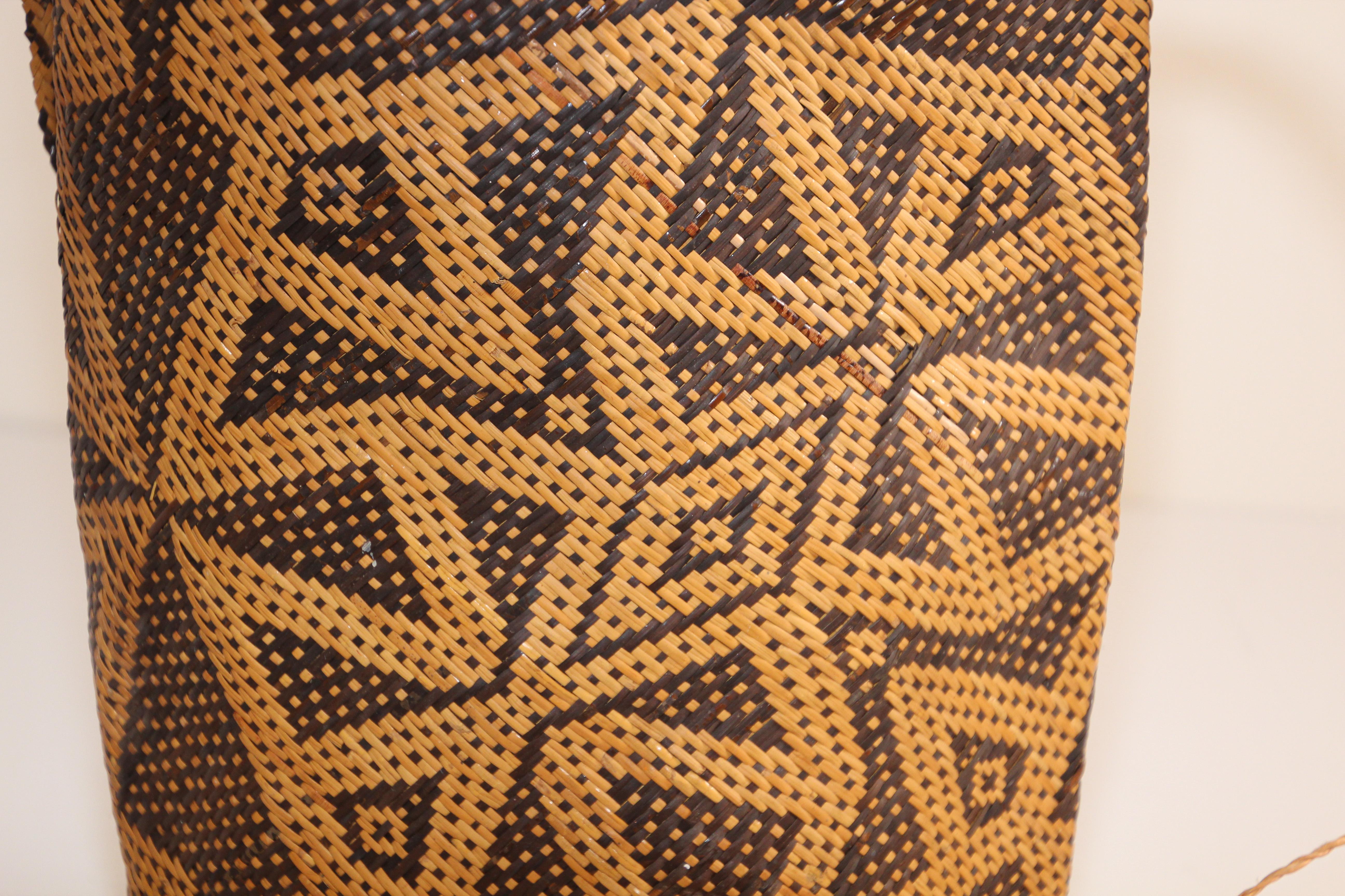 Cesta Tradicional Étnica Tejida Ajat Borneo Indonesia en venta 5