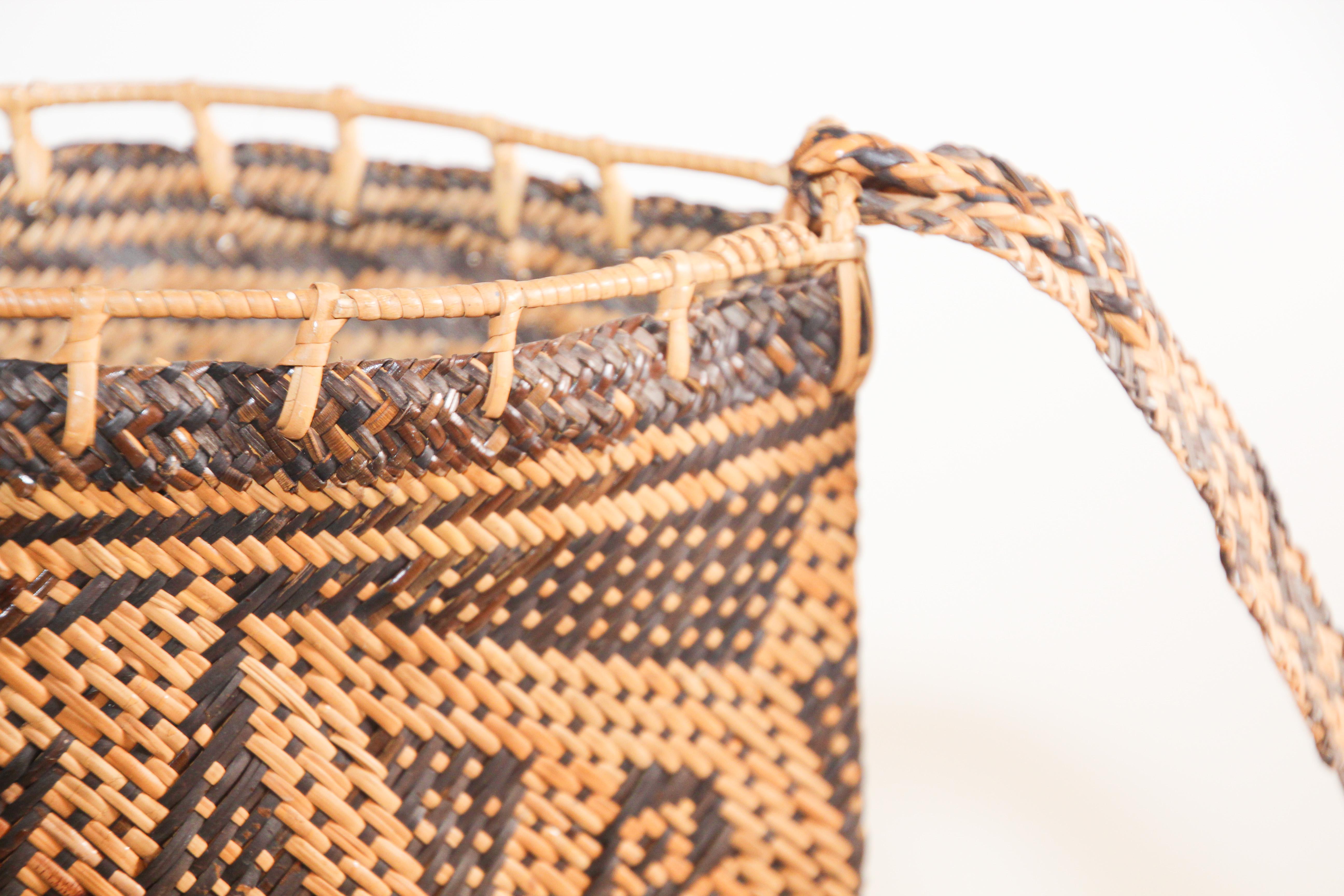 Traditional Ethnic Woven Ajat Basket Borneo Indonesia For Sale 4