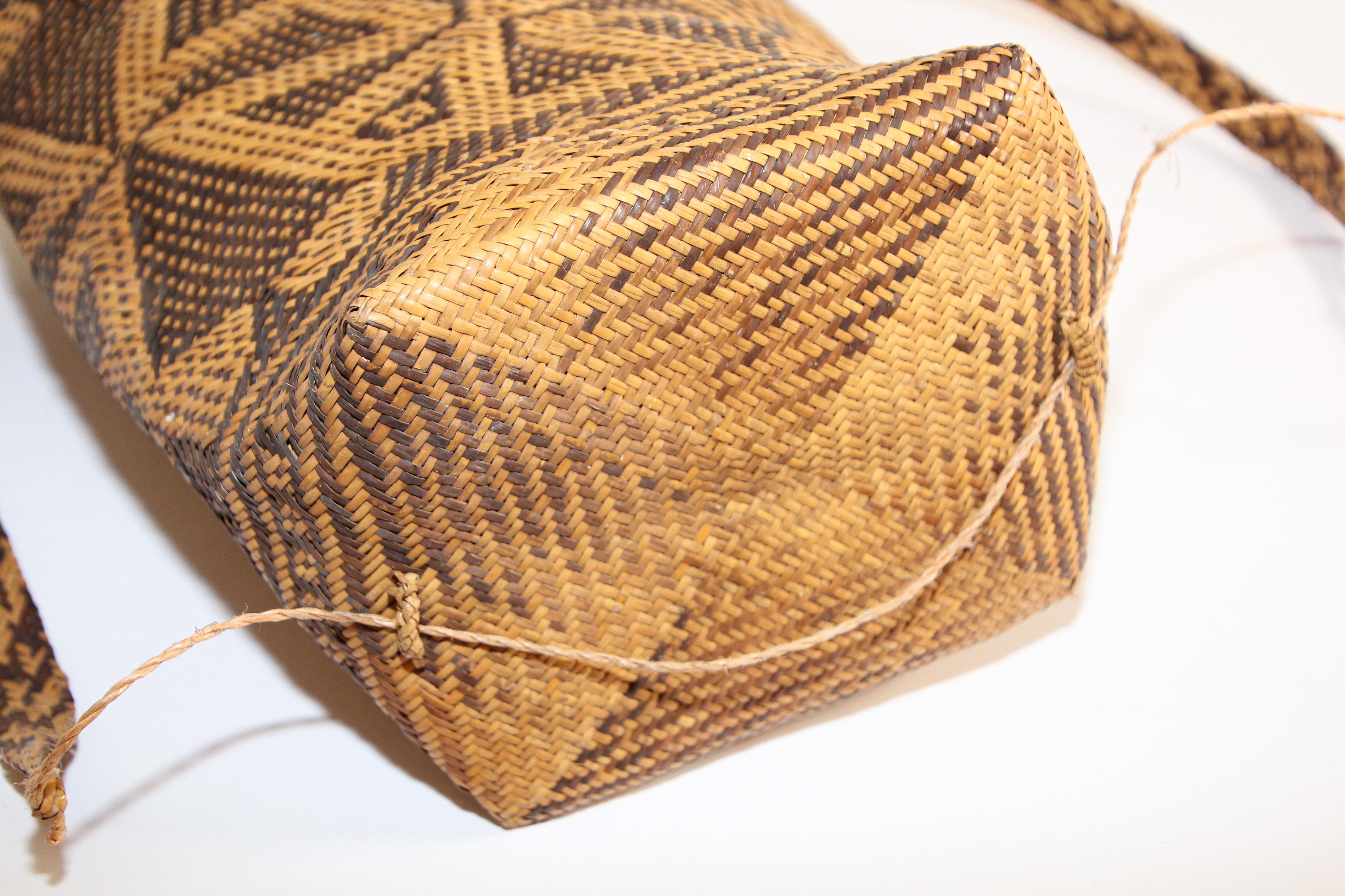 Indonesian Traditional Ethnic Woven Ajat Basket Borneo Indonesia For Sale