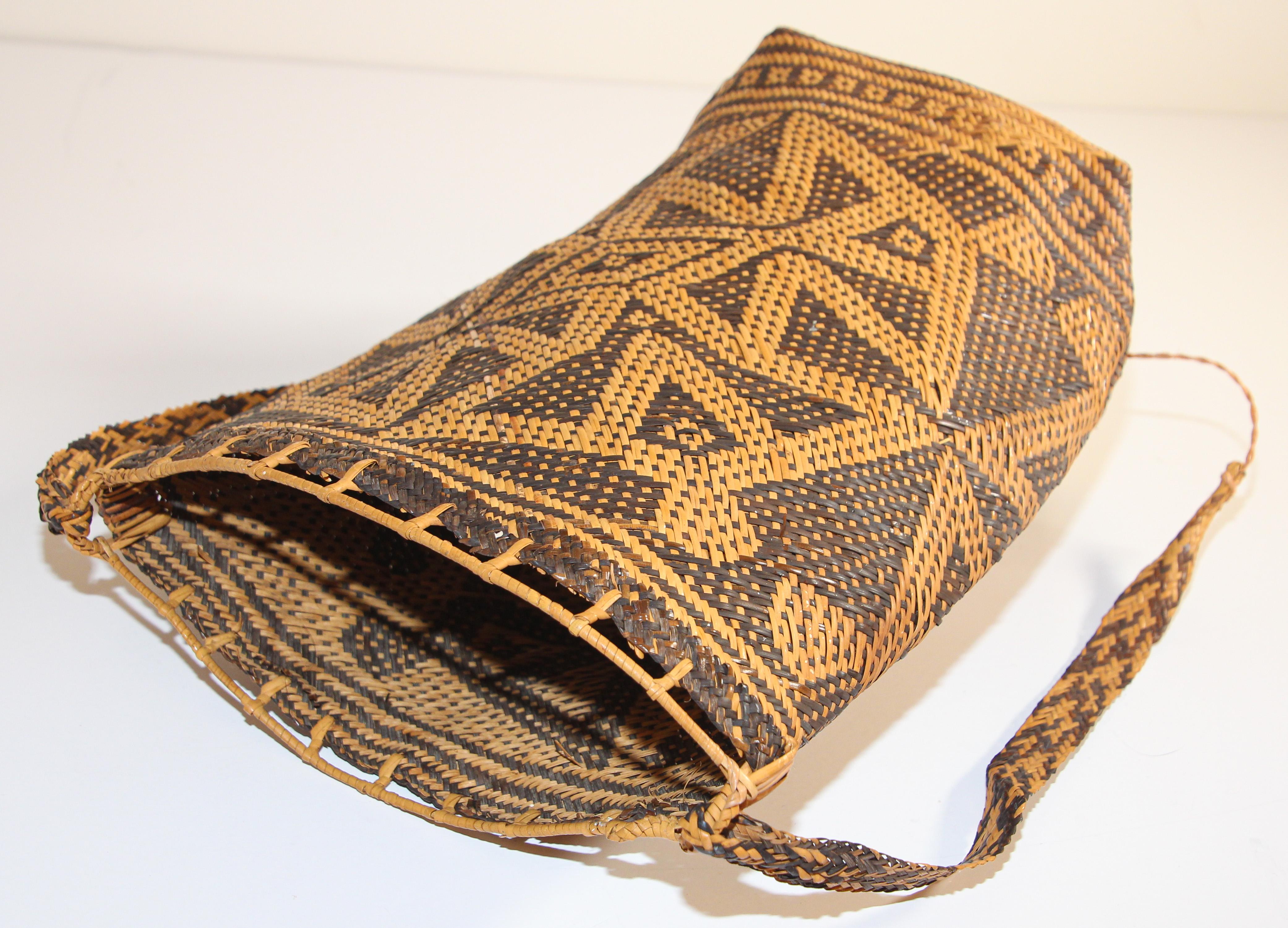 Hand-Crafted Traditional Ethnic Woven Ajat Basket Borneo Indonesia For Sale
