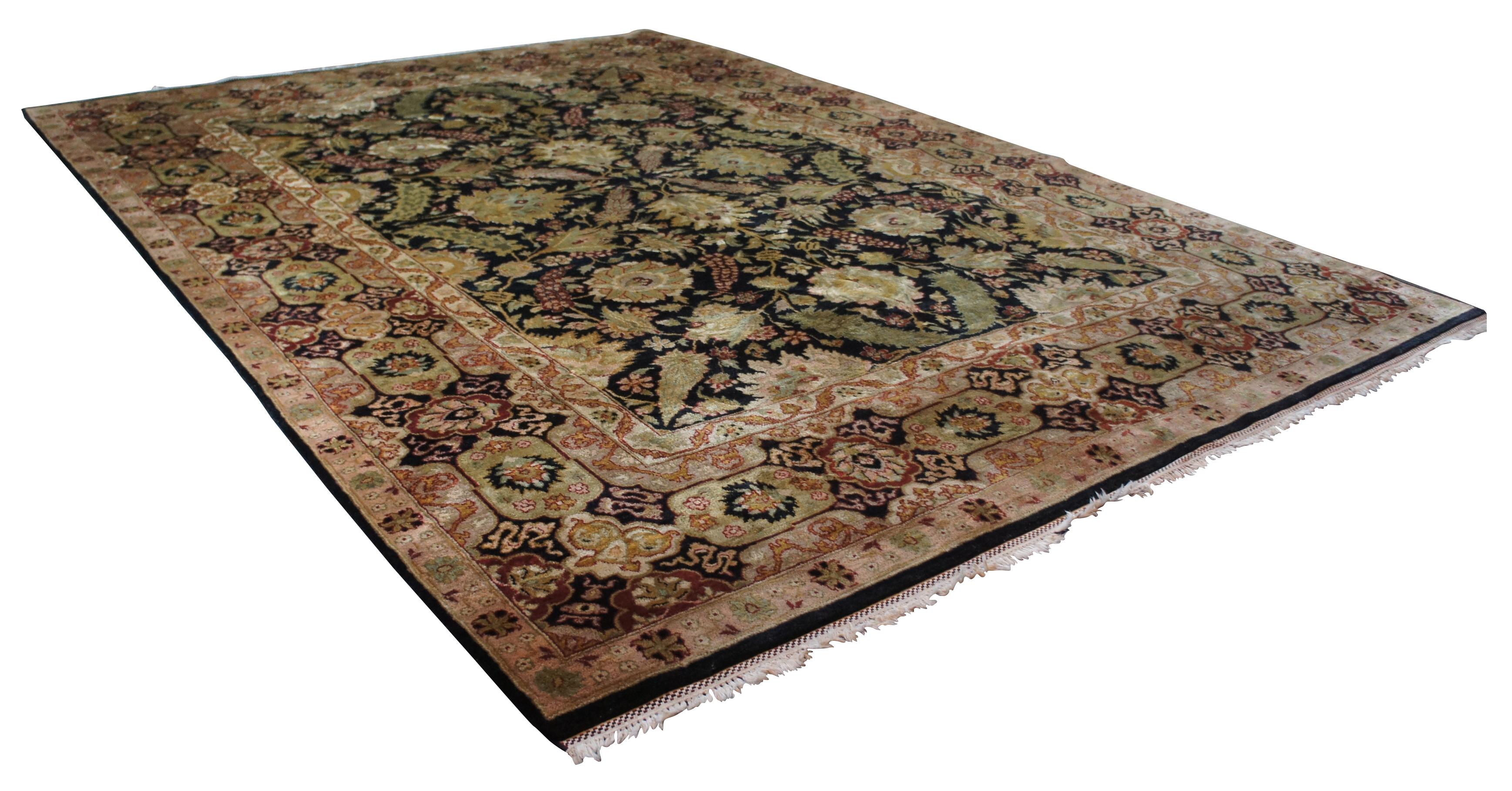 Traditional Floral Area Rug Carpet In Good Condition For Sale In Dayton, OH