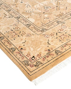Traditioneller floraler handgeknüpfter Wollteppich in Beige