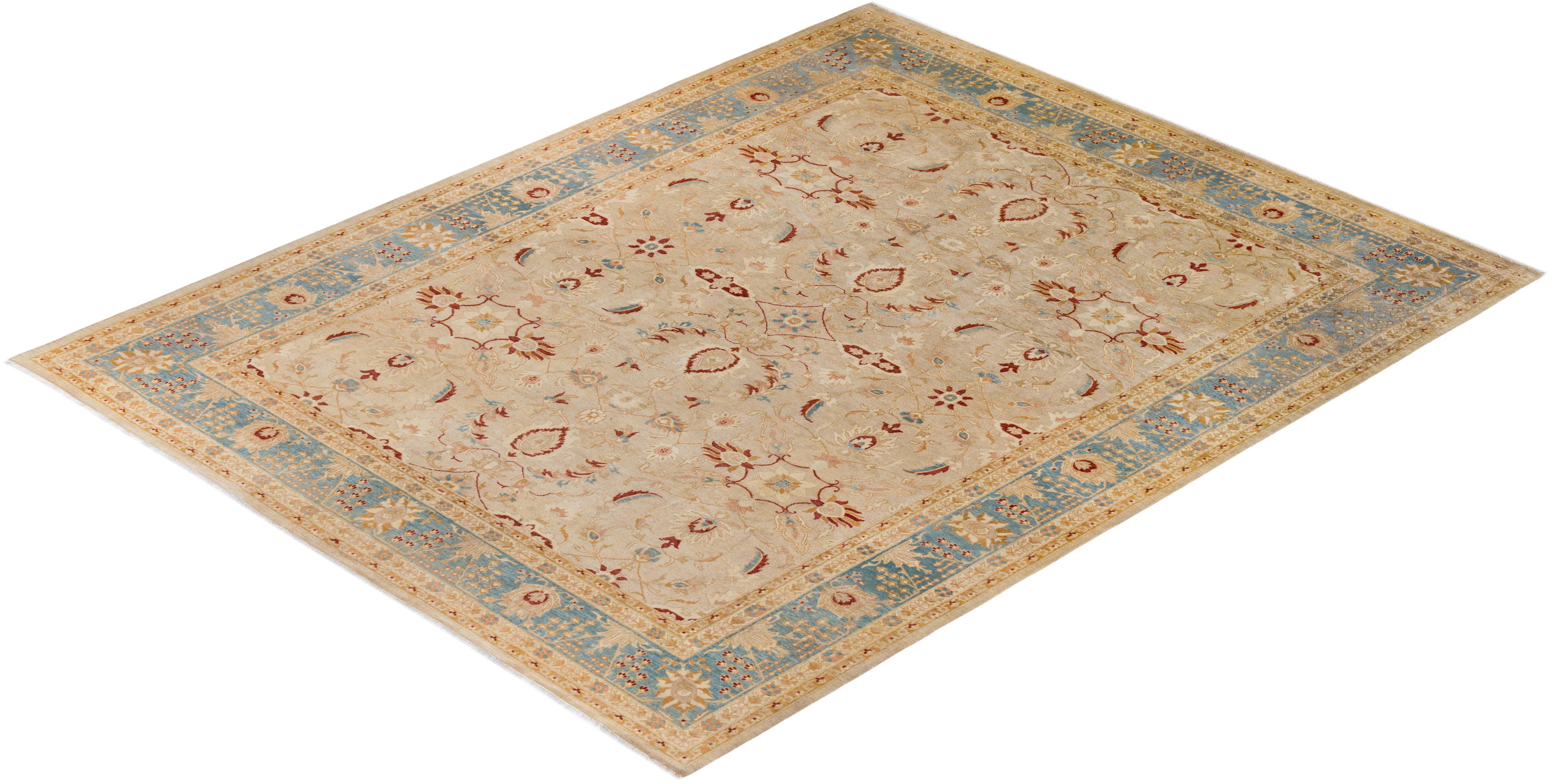 Traditional Floral Hand Knotted Wool Beige Area Rug For Sale 3