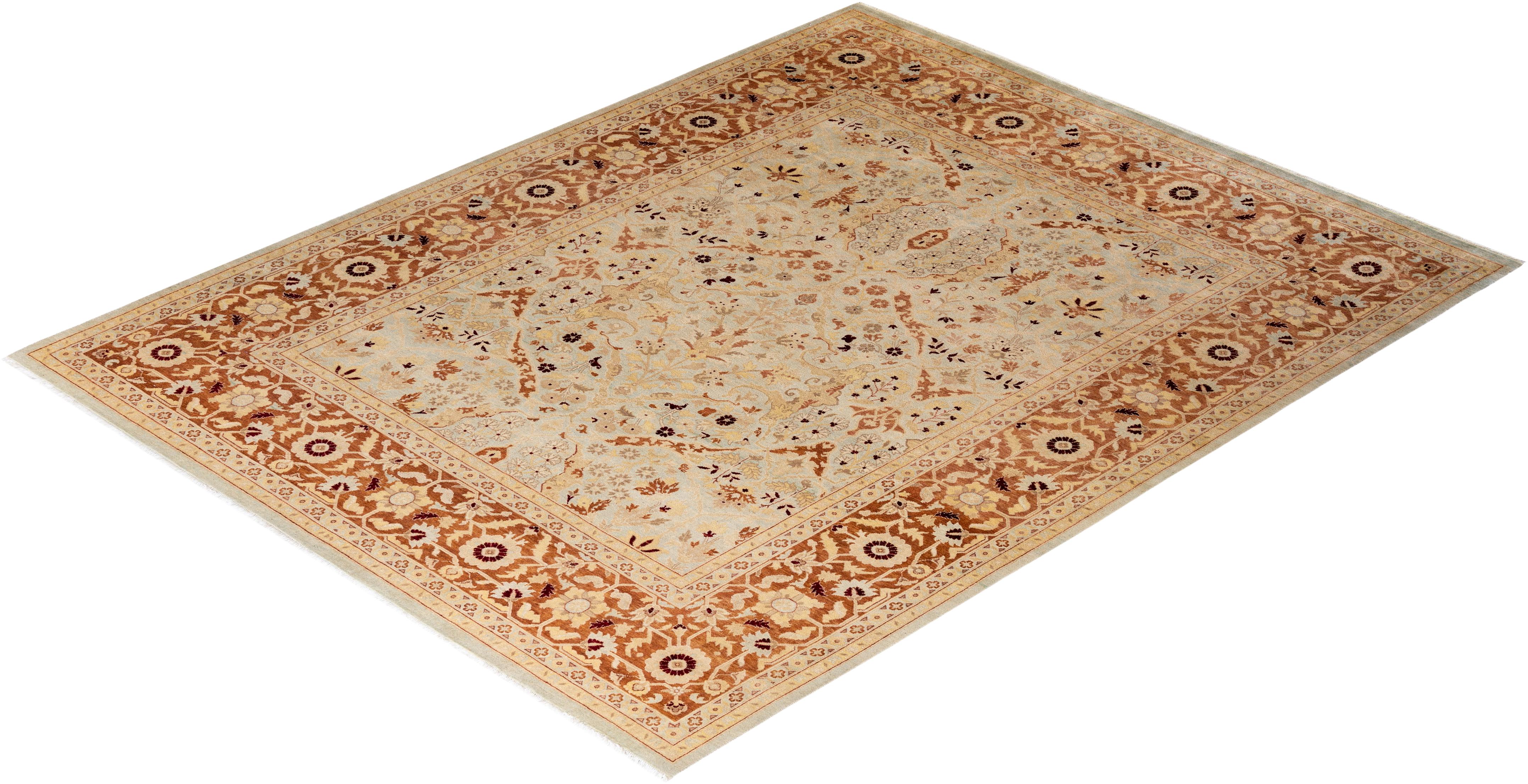 Traditional Floral Hand Knotted Wool Beige Area Rug For Sale 3