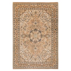 Traditional Floral Hand Knotted Wool Beige Area Rug (Tapis à fleurs traditionnel en laine beige)