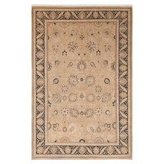 Traditional Floral Hand Knotted Wool Beige Area Rug (Tapis à fleurs traditionnel en laine beige)