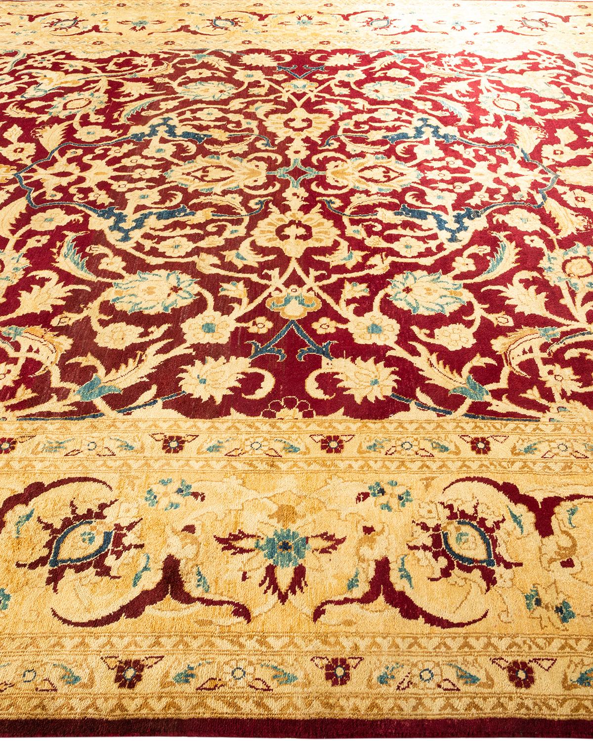 Traditional Floral Hand Knotted Wool Gold Area Rug In New Condition For Sale In Norwalk, CT