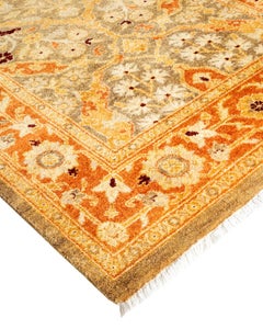 Traditioneller floraler Läufer aus handgeknüpfter Wolle, grün