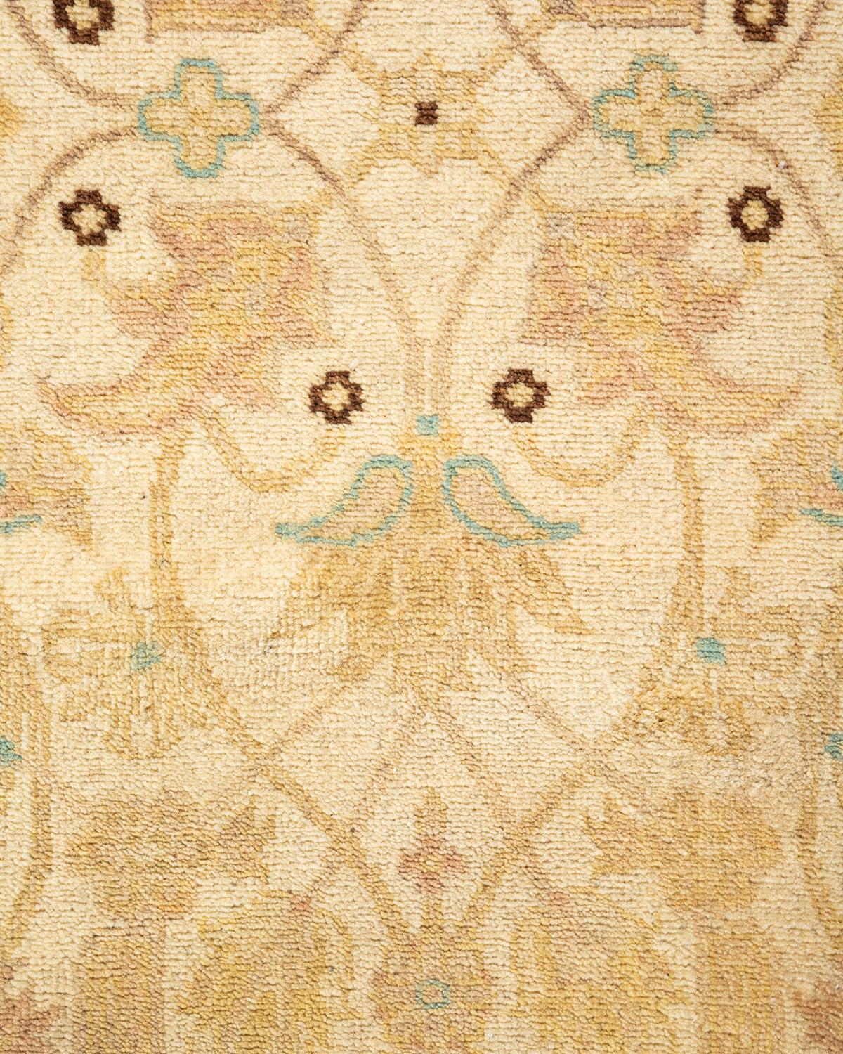 Pakistanais Chemin de table traditionnel en laine nouée à la main Ivory Runner en vente