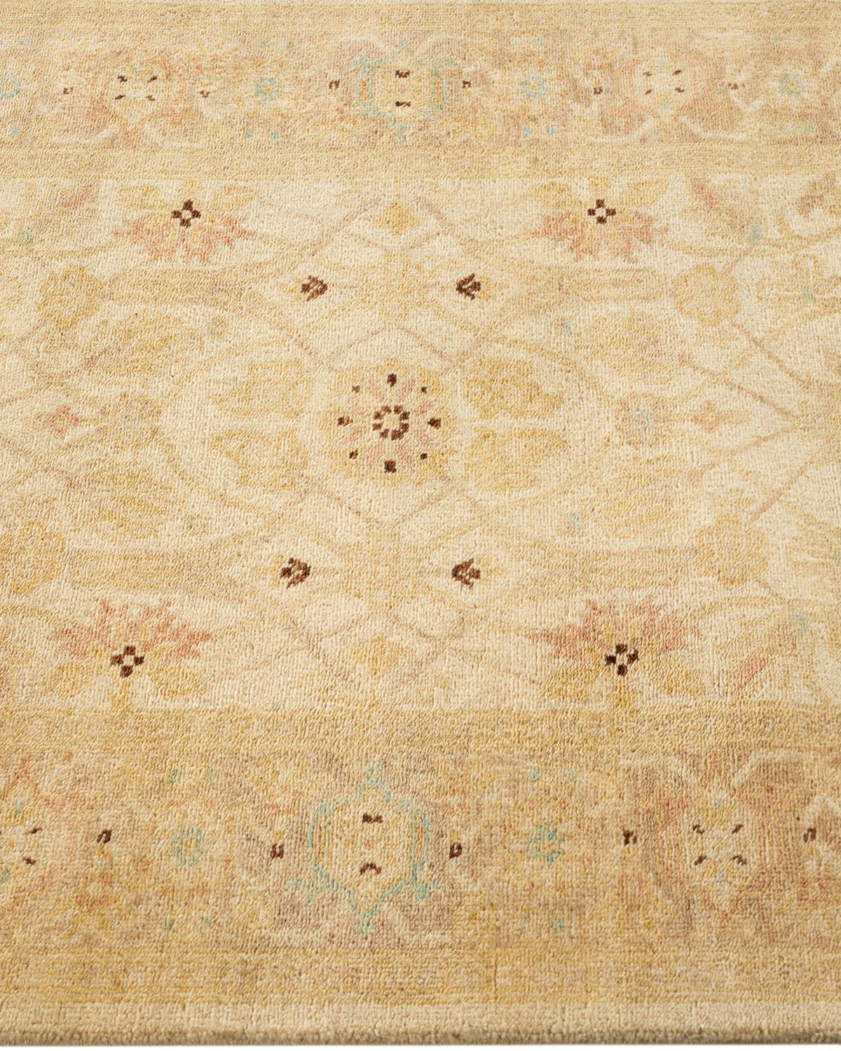 Chemin de table traditionnel en laine nouée à la main Ivory Runner Neuf - En vente à Norwalk, CT