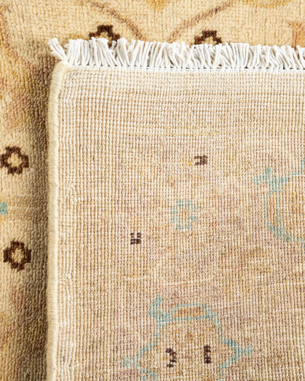 XXIe siècle et contemporain Chemin de table traditionnel en laine nouée à la main Ivory Runner en vente