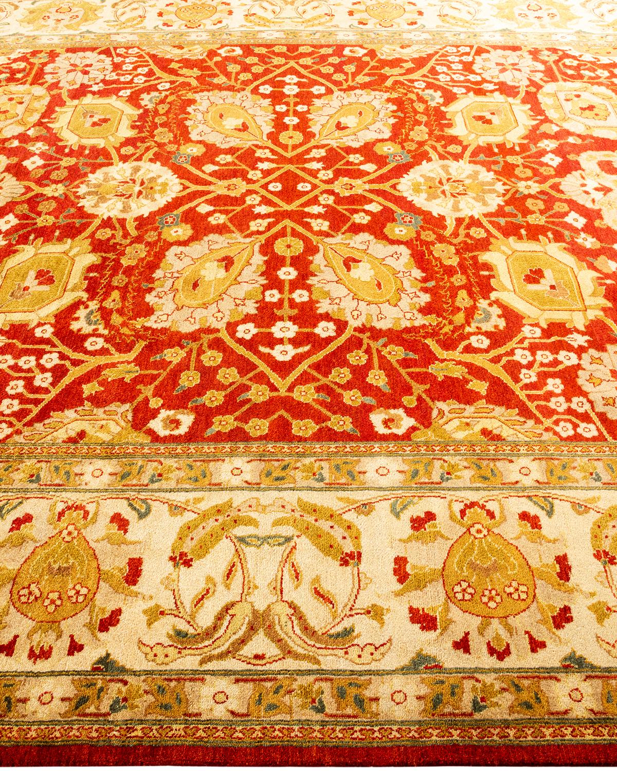 Tapis traditionnel floral en laine nouée à la main, rouge Neuf - En vente à Norwalk, CT