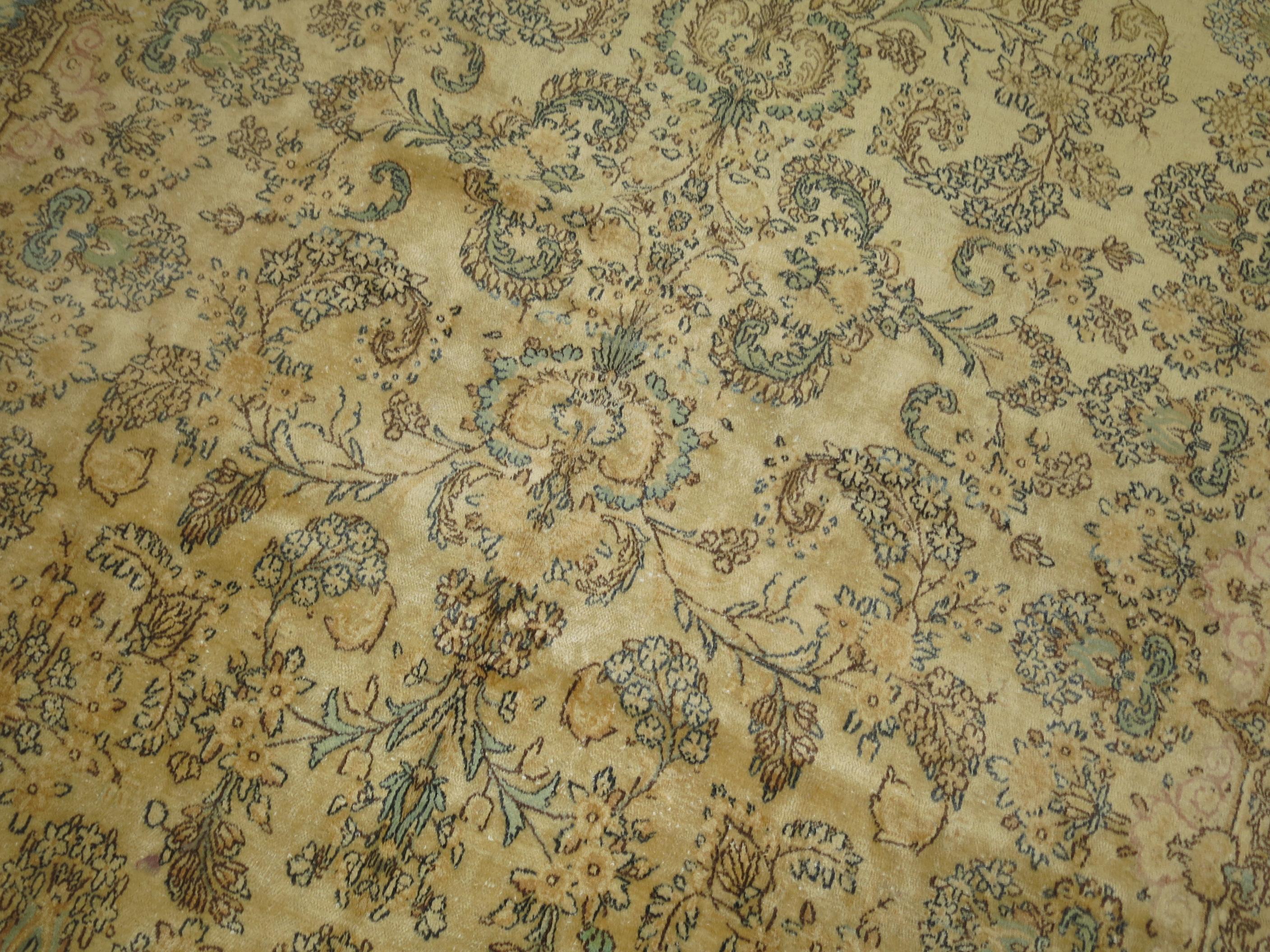 Traditional Floral Persian Kirman Room Size Rug In Good Condition For Sale In New York, NY